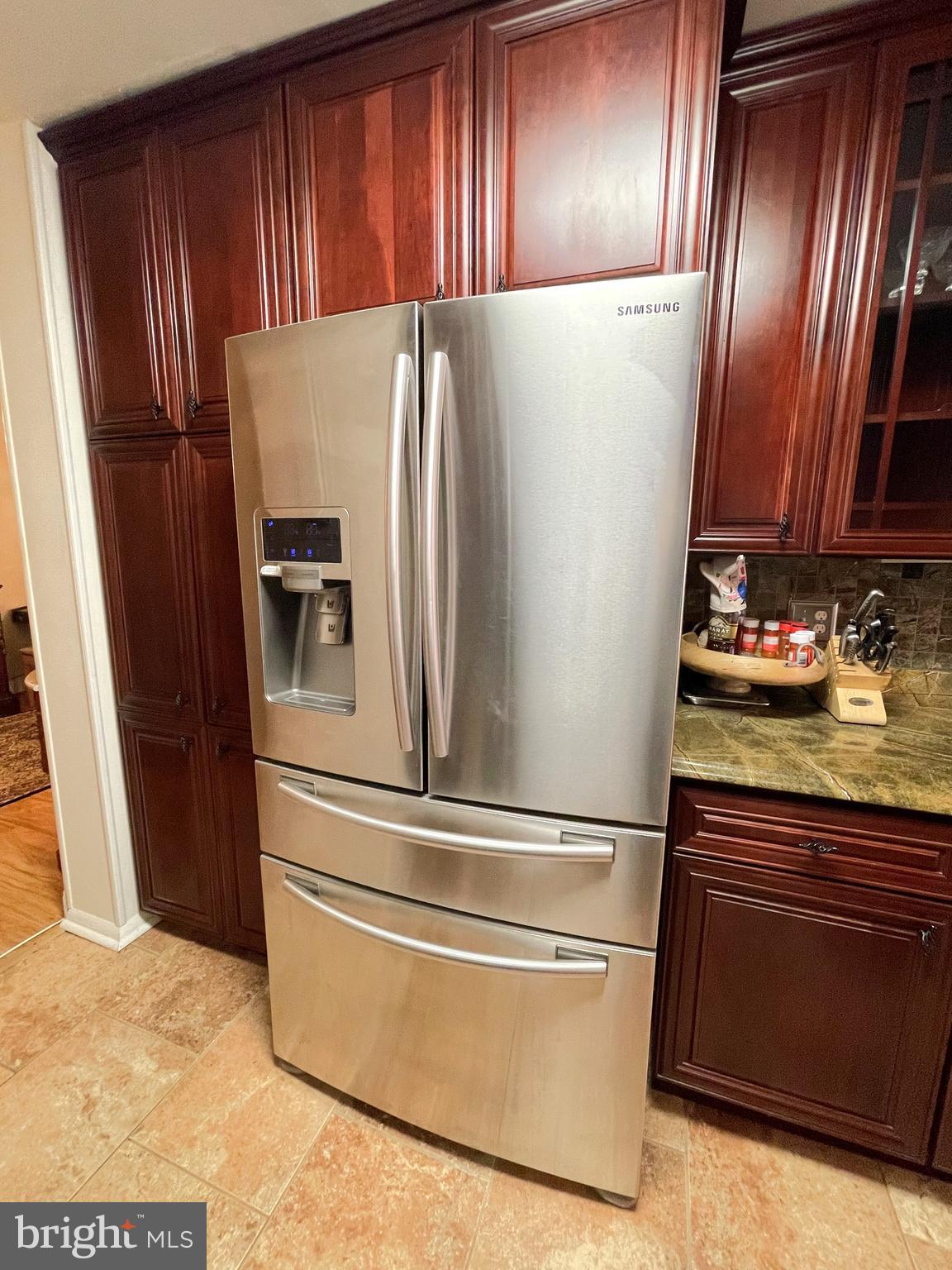 VILLA RIDGE CONDOMINIUM - Residential