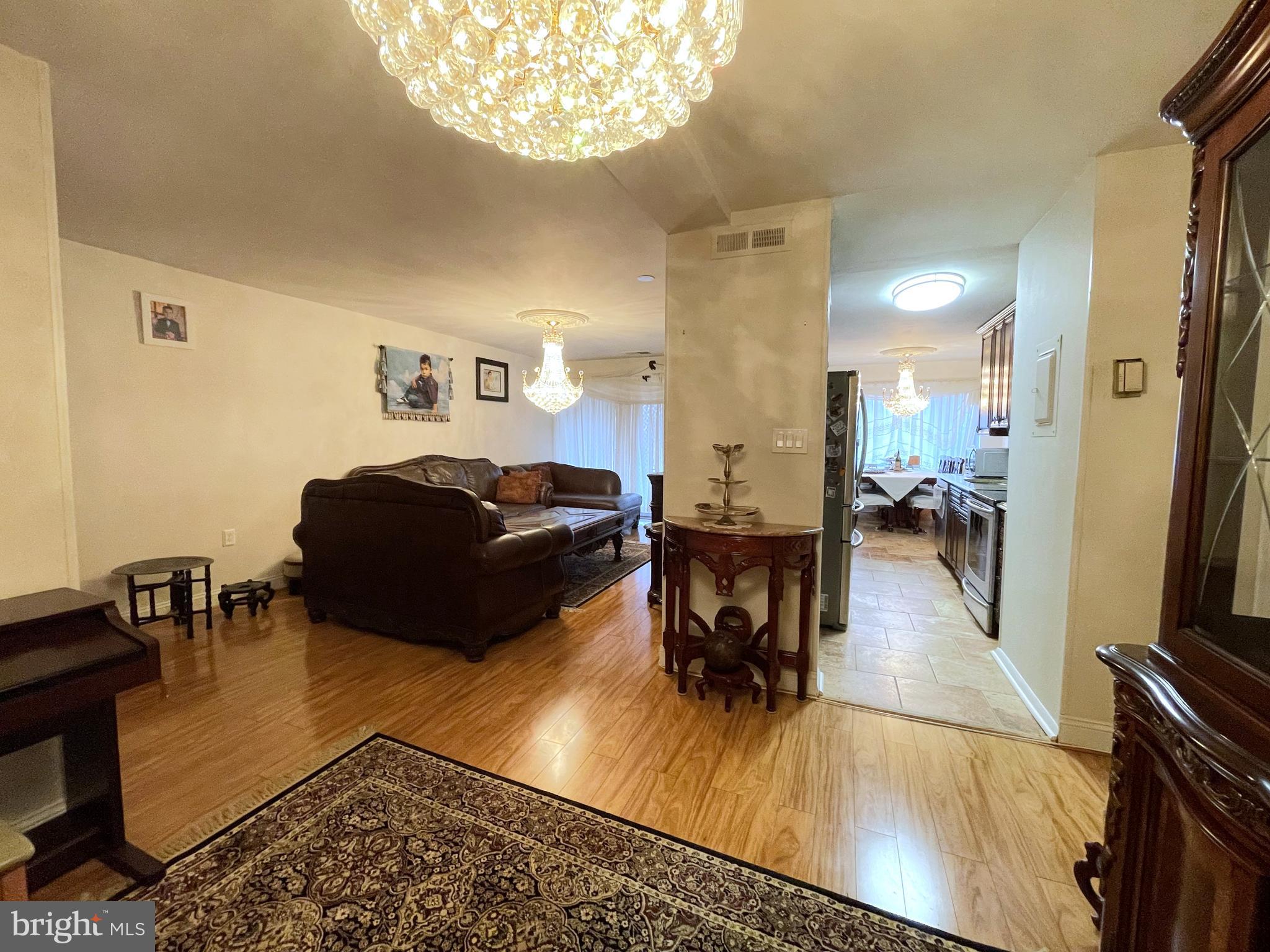 VILLA RIDGE CONDOMINIUM - Residential