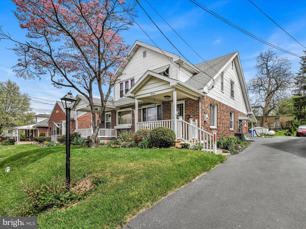 Photo of 16 E Orange Street, Ephrata, PA 17522 (MLS # PALA2049726)
