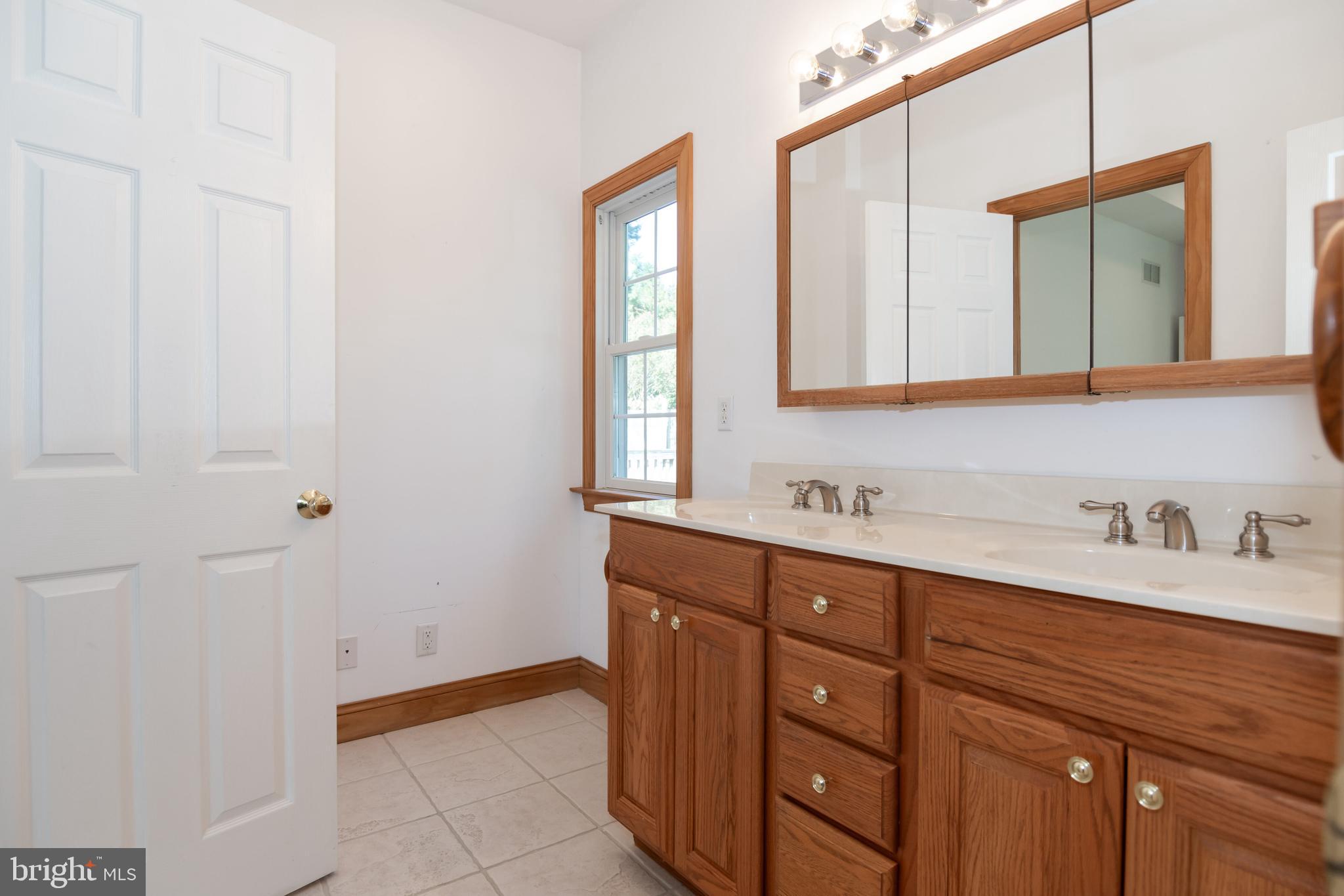 COLLEGE HEIGHTS - Residential