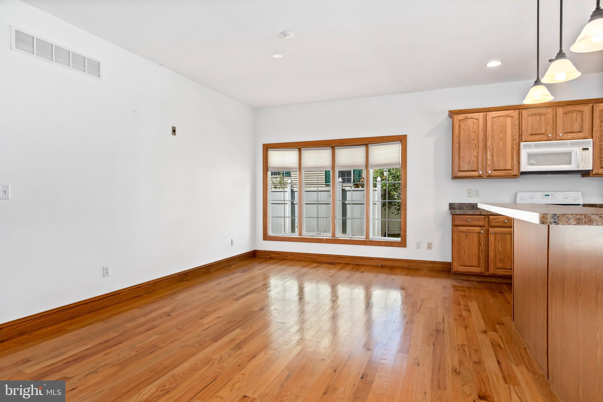 COLLEGE HEIGHTS - Residential