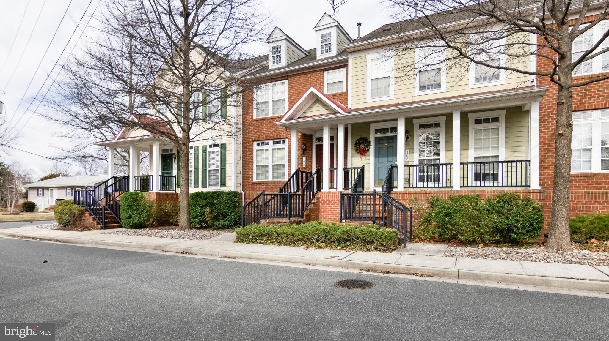 300 DIXON STREET 102
