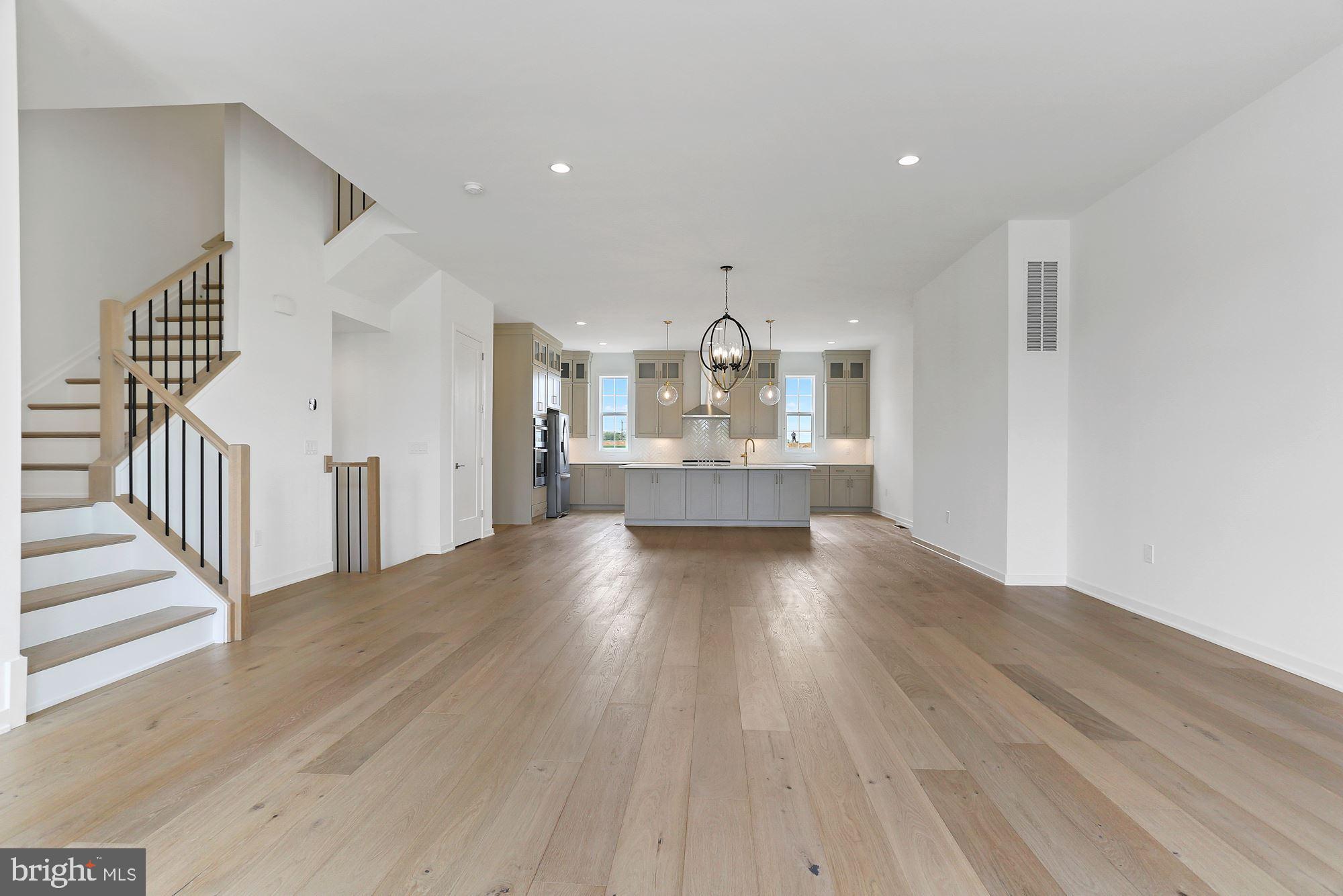 REGENCY AT BELMONT - Residential