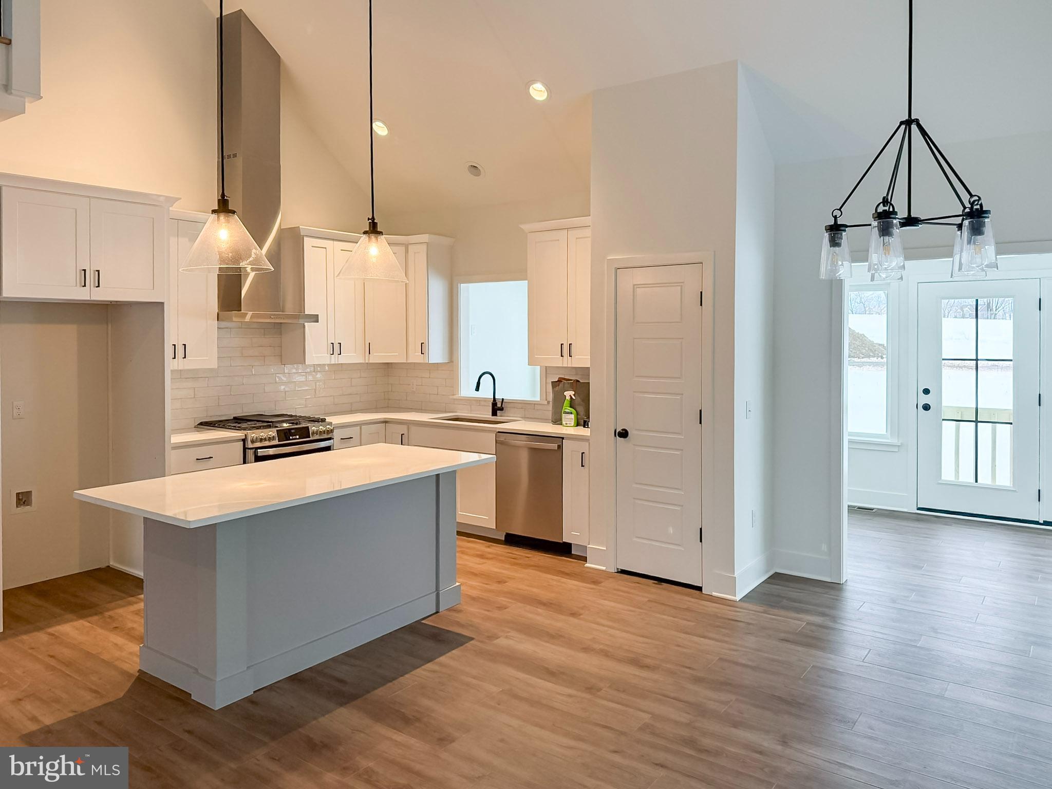 219 PARKSIDE PLACE 36