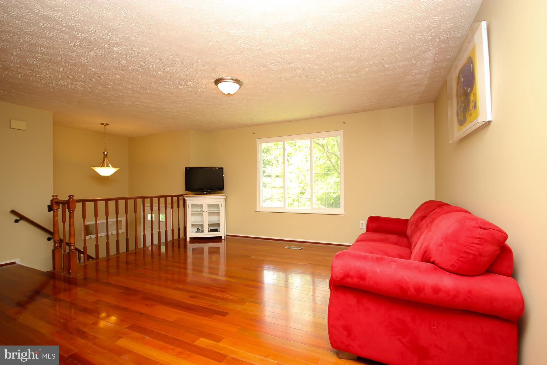 WOODFORD OAKS - Residential Lease