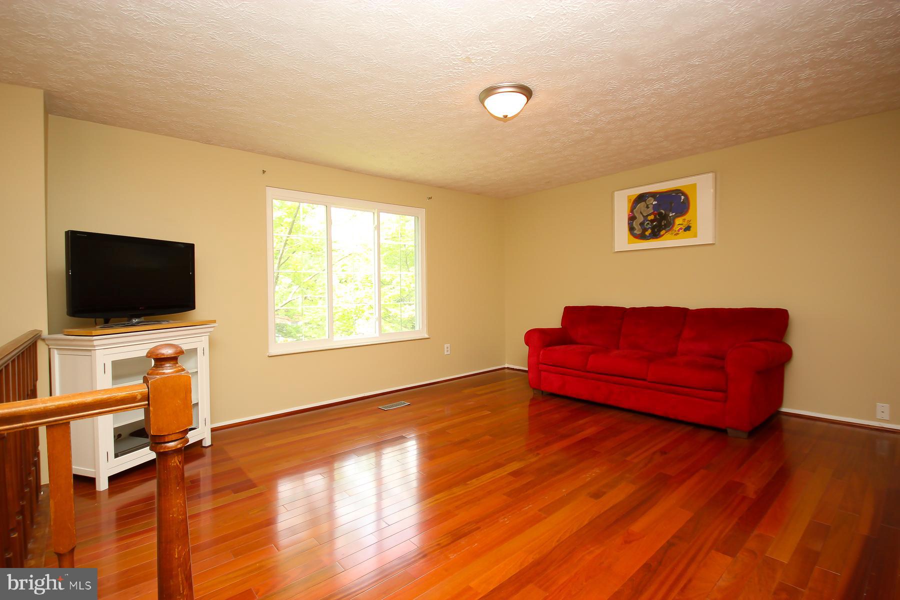 WOODFORD OAKS - Residential Lease