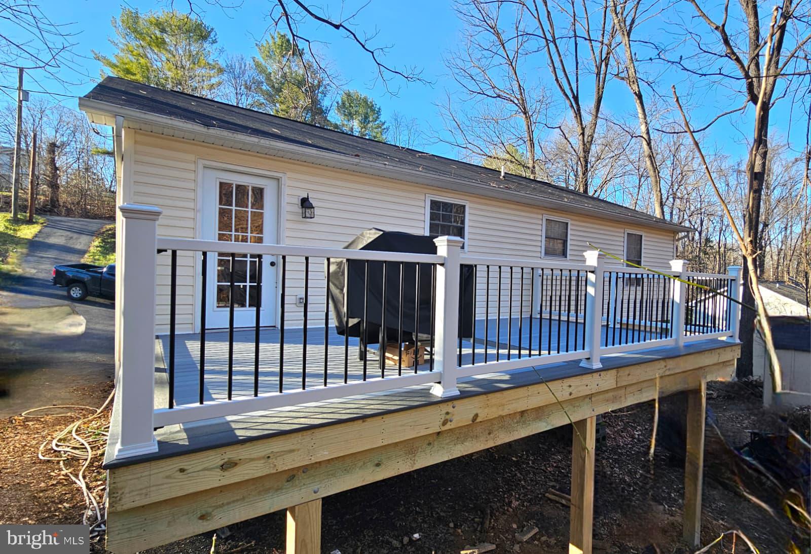 SHEN SHORES - Residential