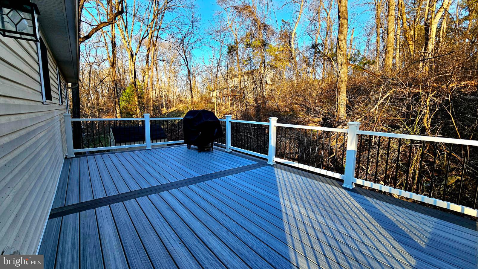 SHEN SHORES - Residential