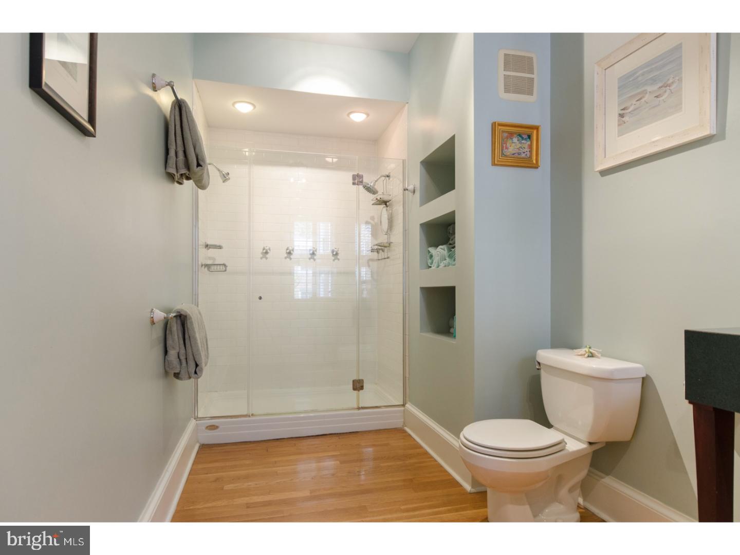 SOCIETY HILL - Residential