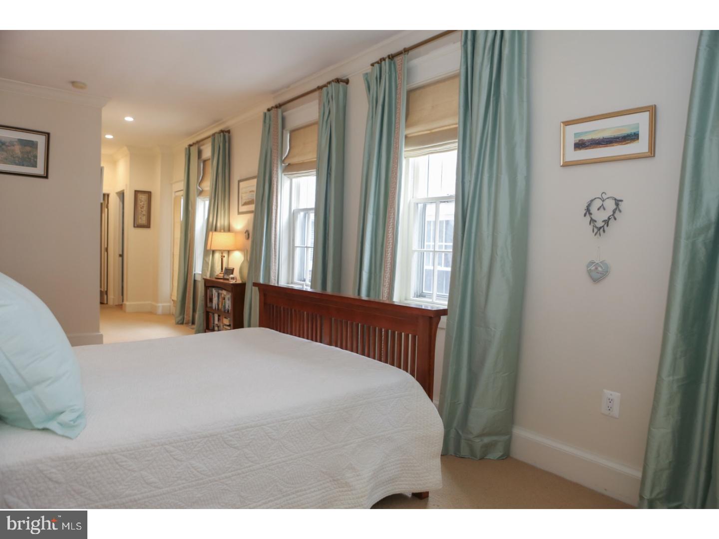 SOCIETY HILL - Residential