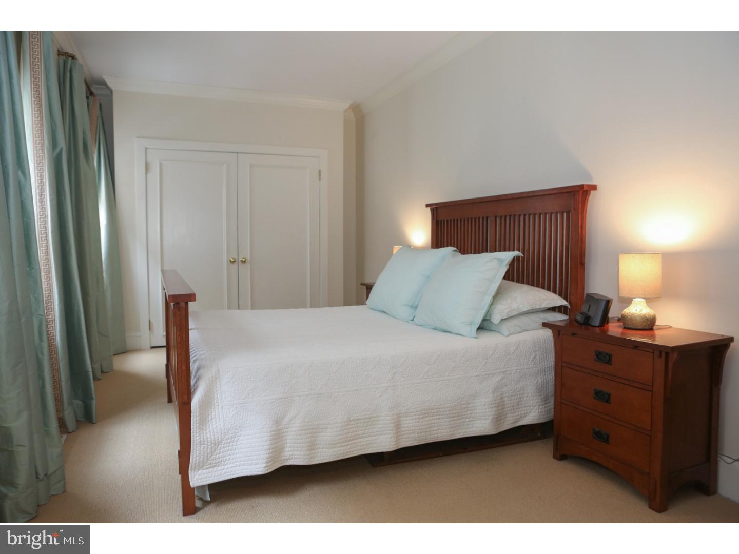 SOCIETY HILL - Residential