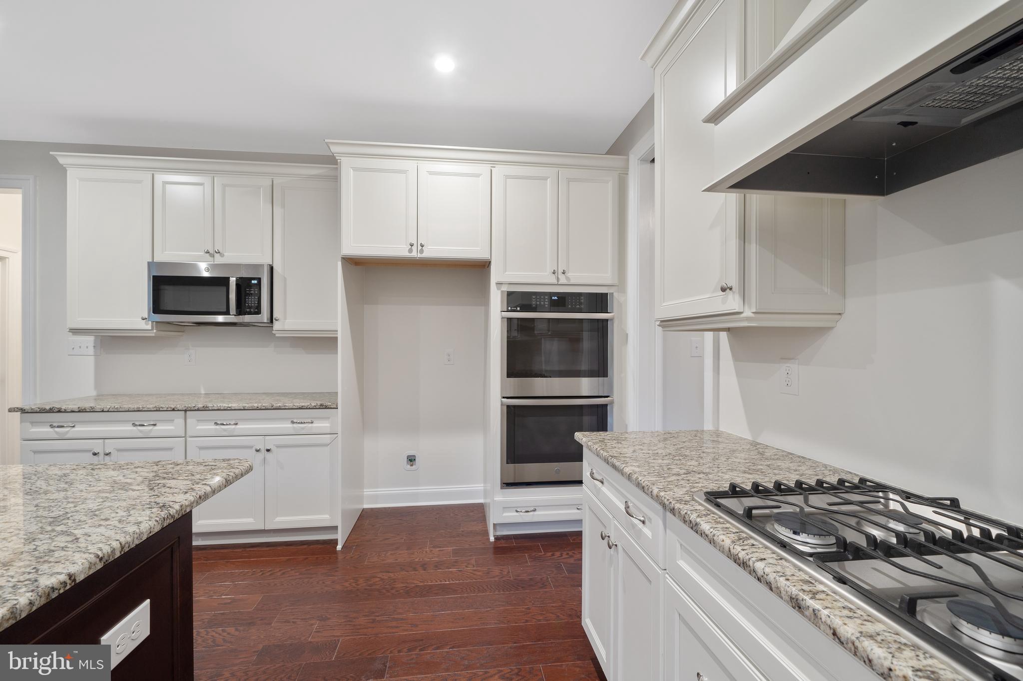 HIGHLANDS AT BACK CREEK - Residential