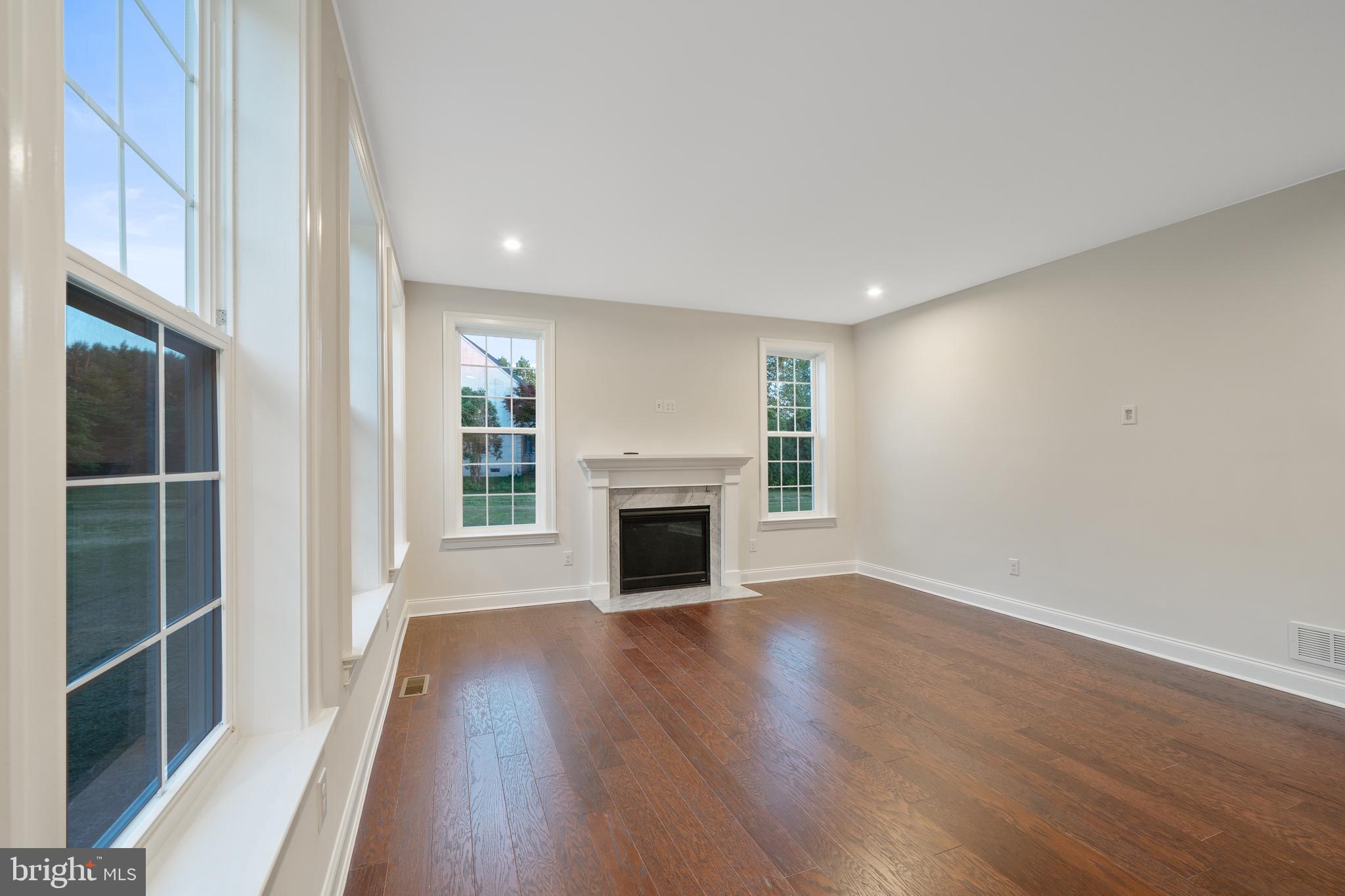 HIGHLANDS AT BACK CREEK - Residential