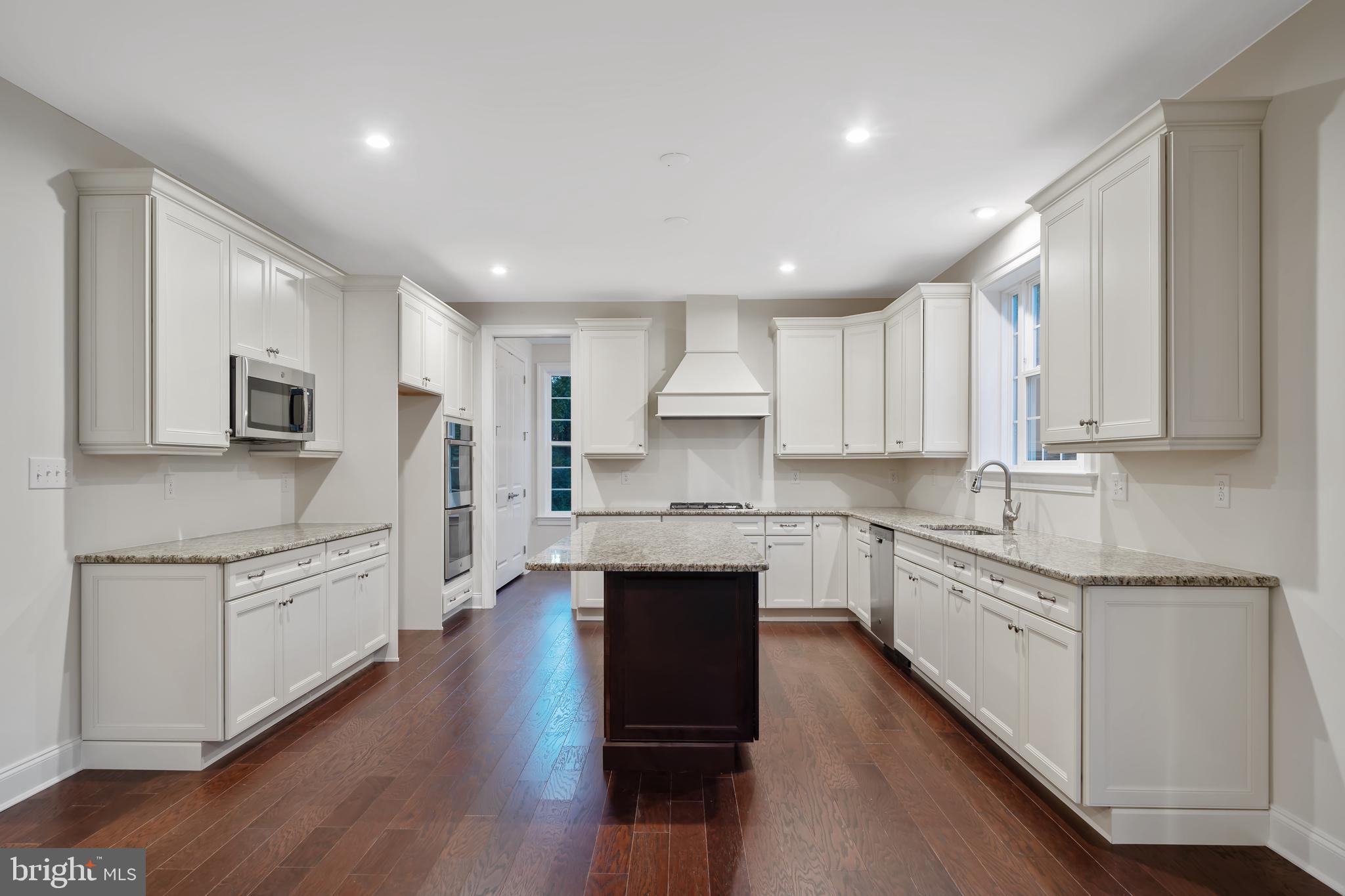 HIGHLANDS AT BACK CREEK - Residential