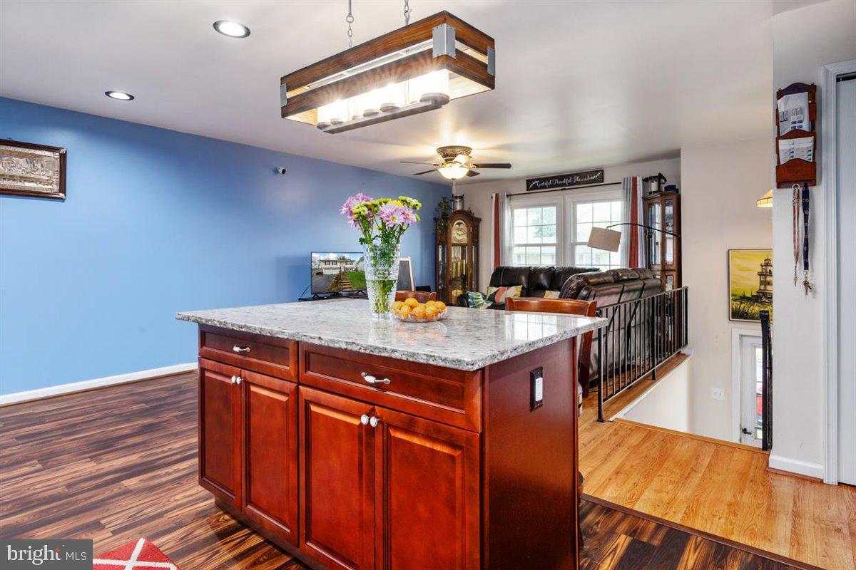 THE PROVINCES - Residential