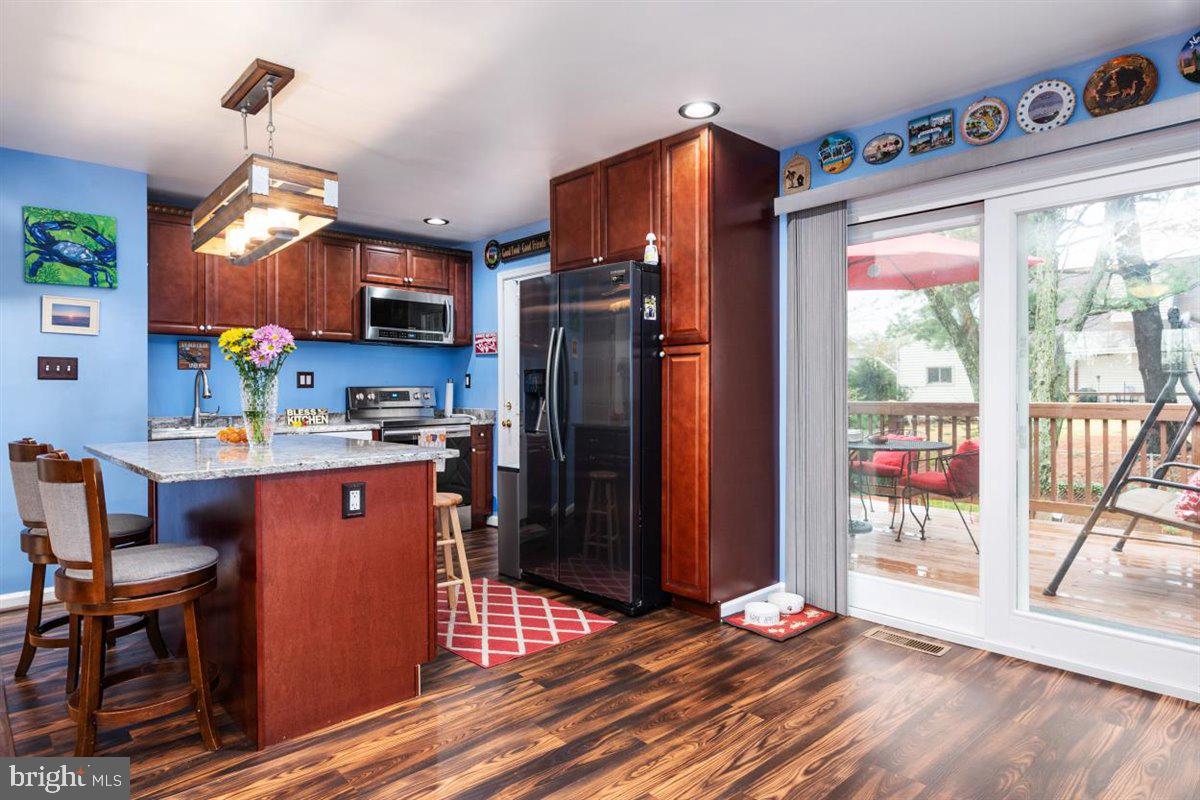 THE PROVINCES - Residential