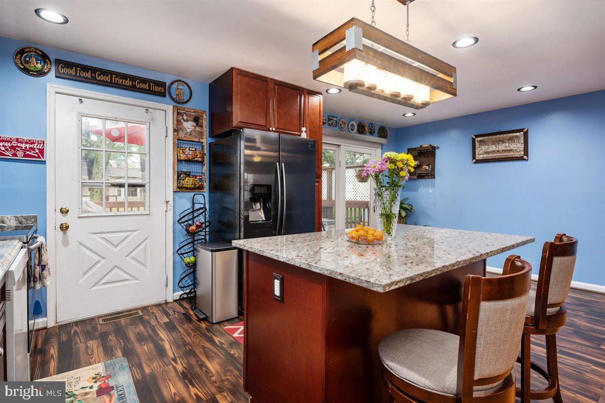 THE PROVINCES - Residential