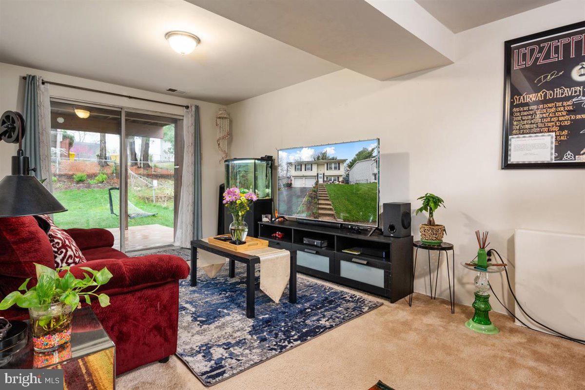 THE PROVINCES - Residential