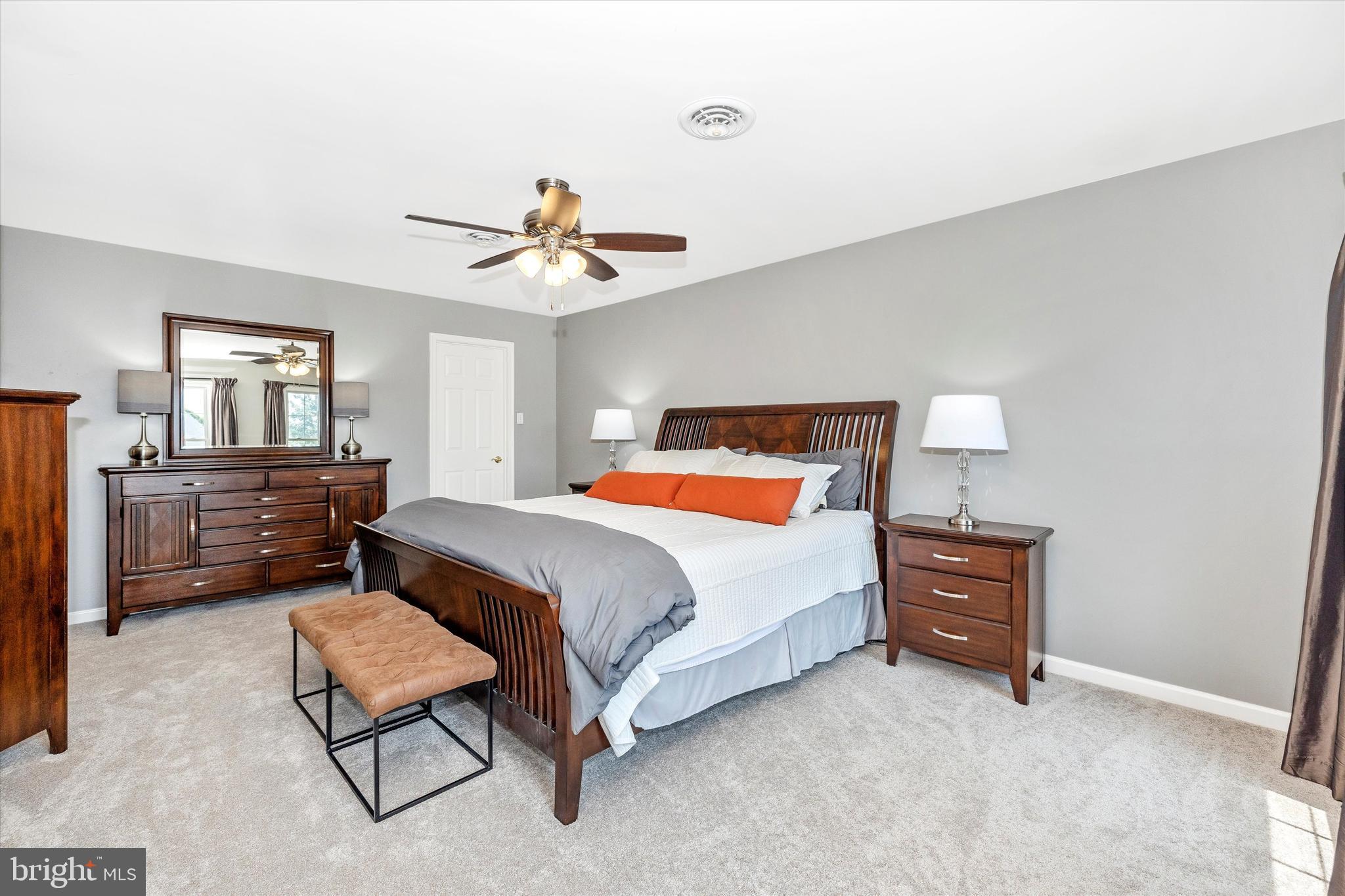 CREEKSIDE PARK - Residential