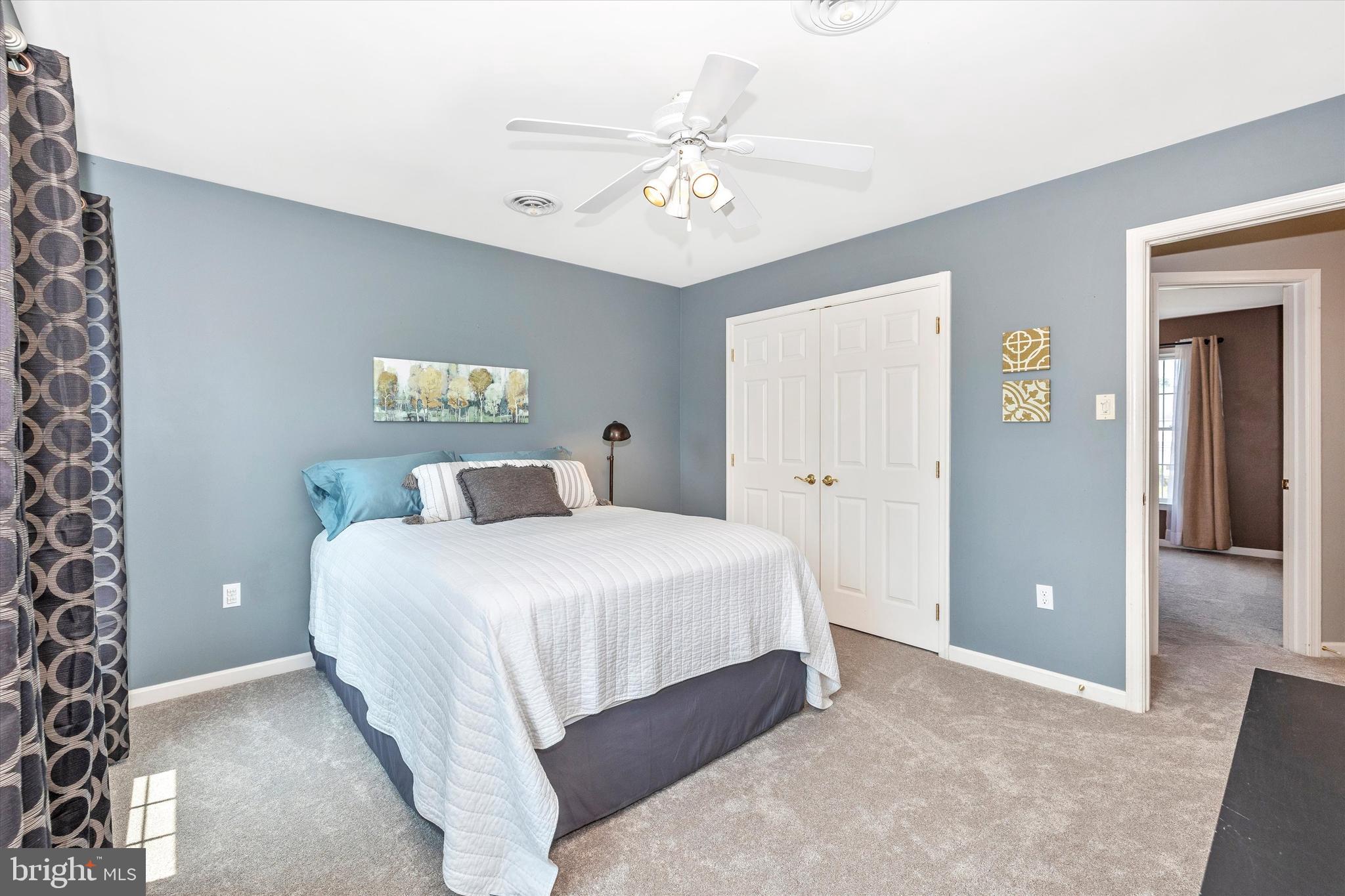 CREEKSIDE PARK - Residential