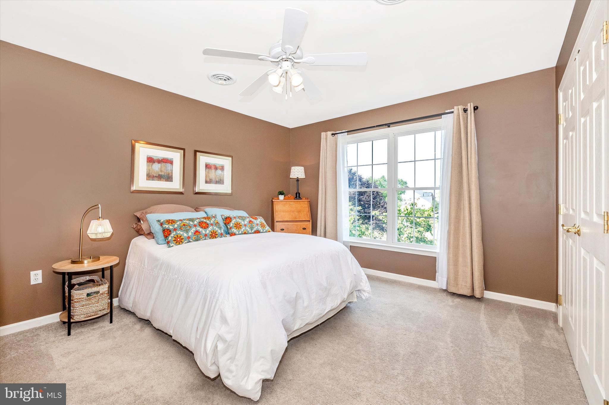 CREEKSIDE PARK - Residential