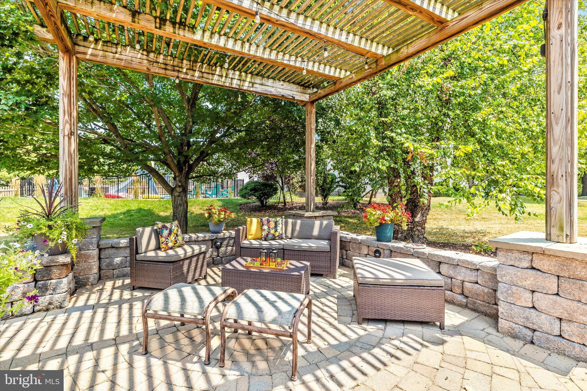 CREEKSIDE PARK - Residential