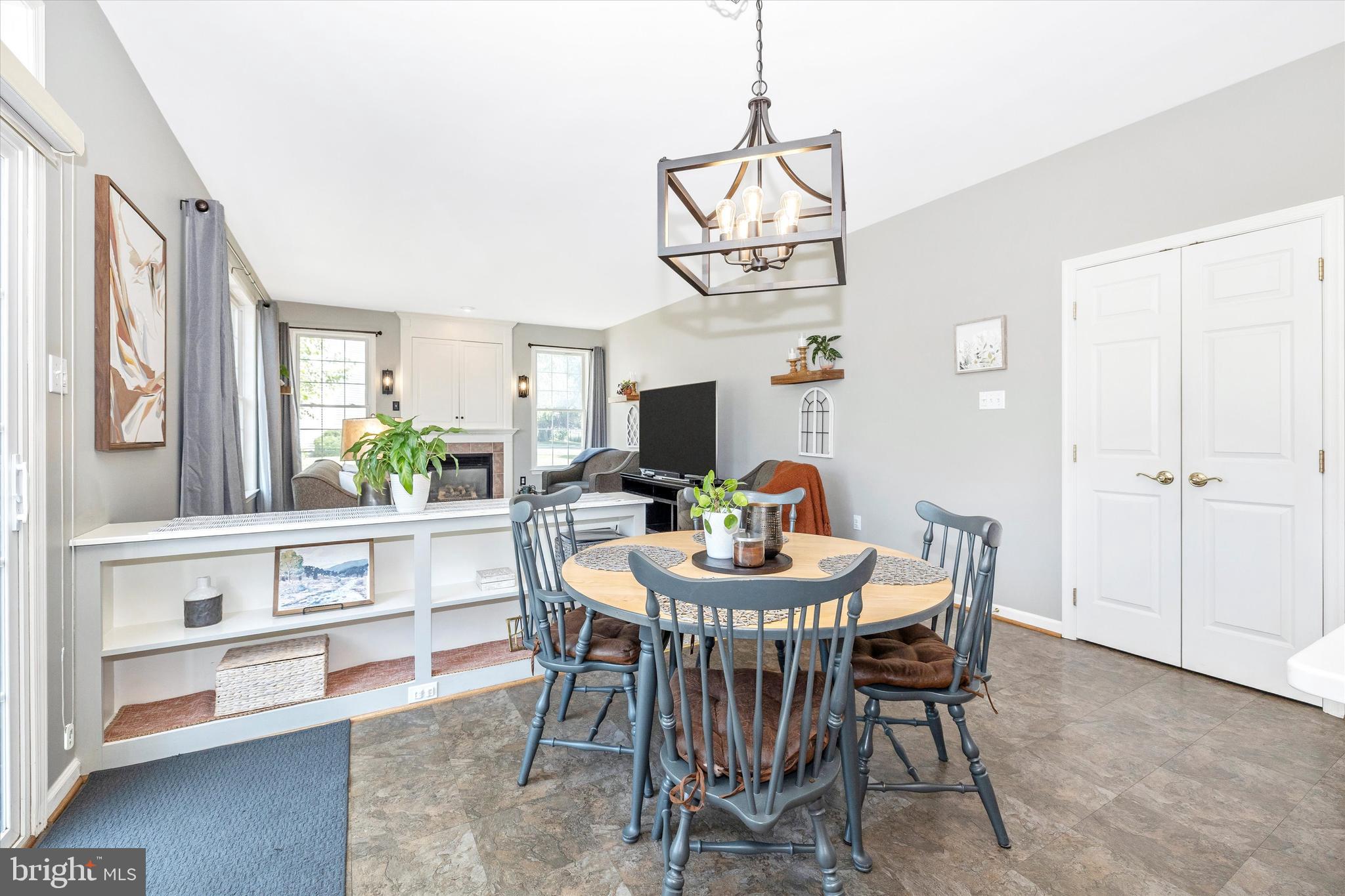 CREEKSIDE PARK - Residential