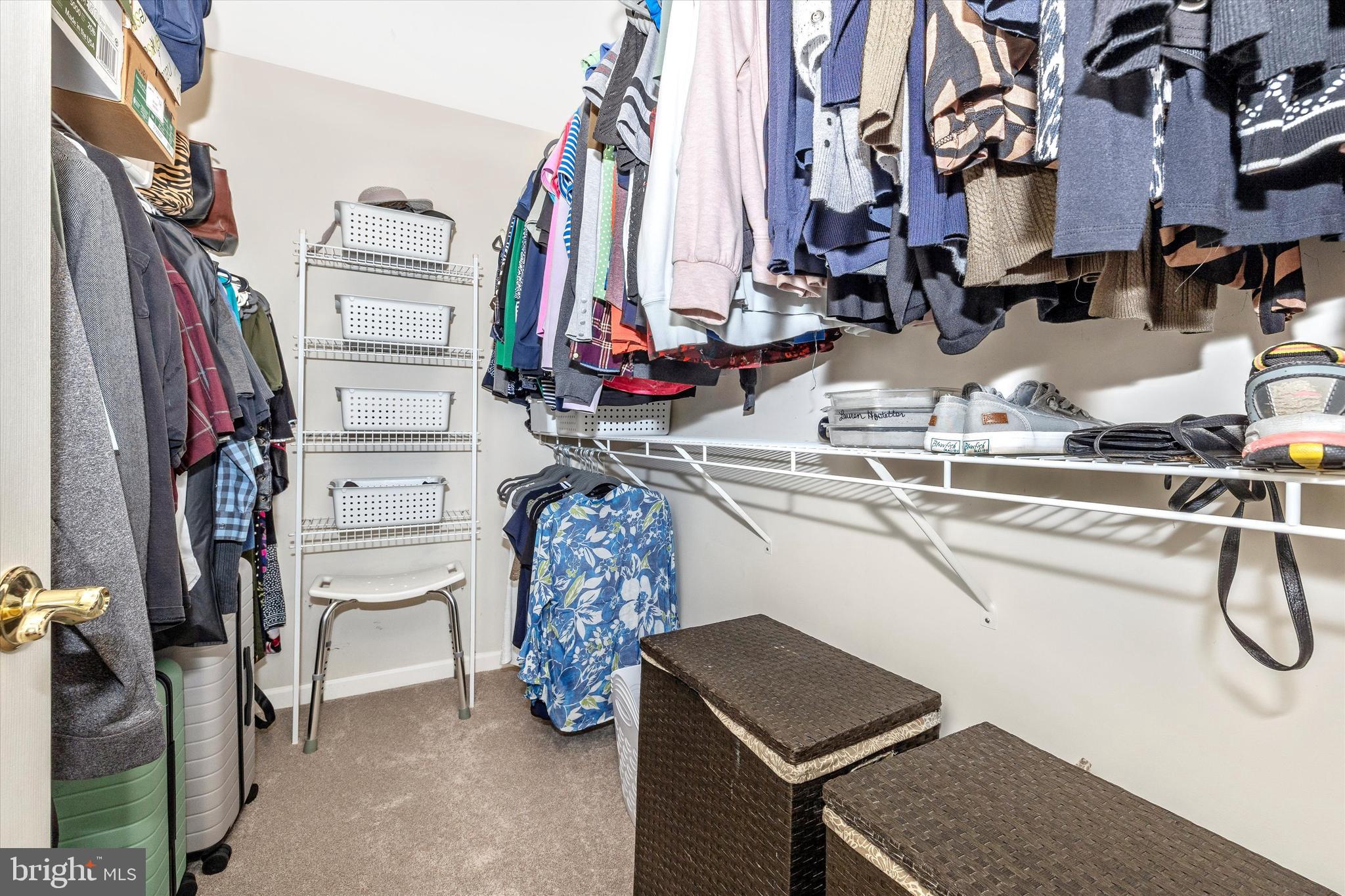 CREEKSIDE PARK - Residential