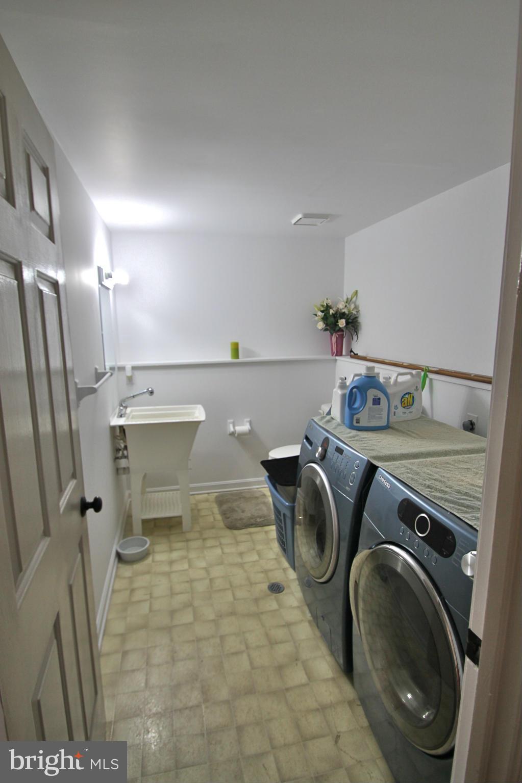 MAPLE GROVE - Residential