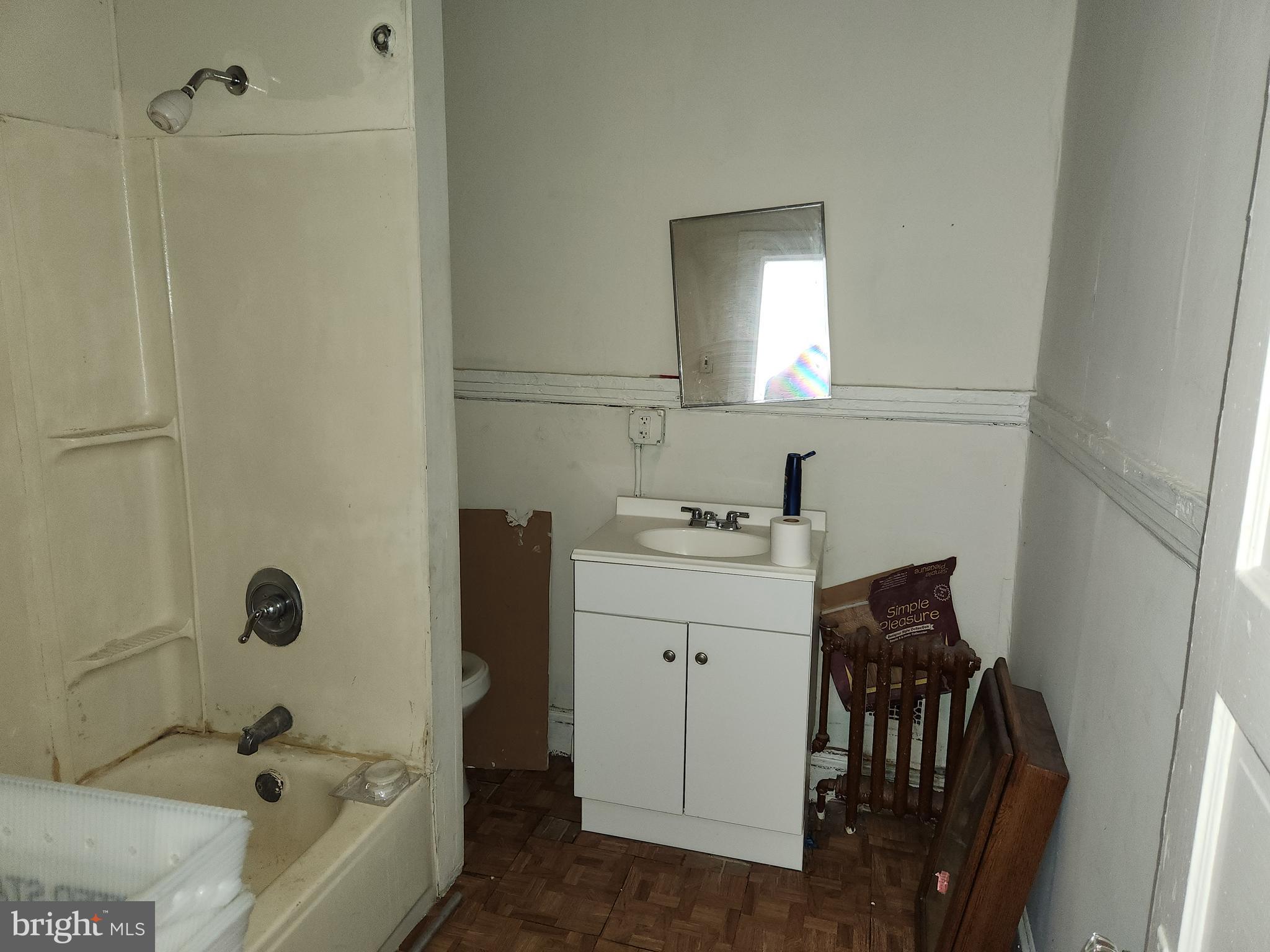 MONDAWMIN - Residential