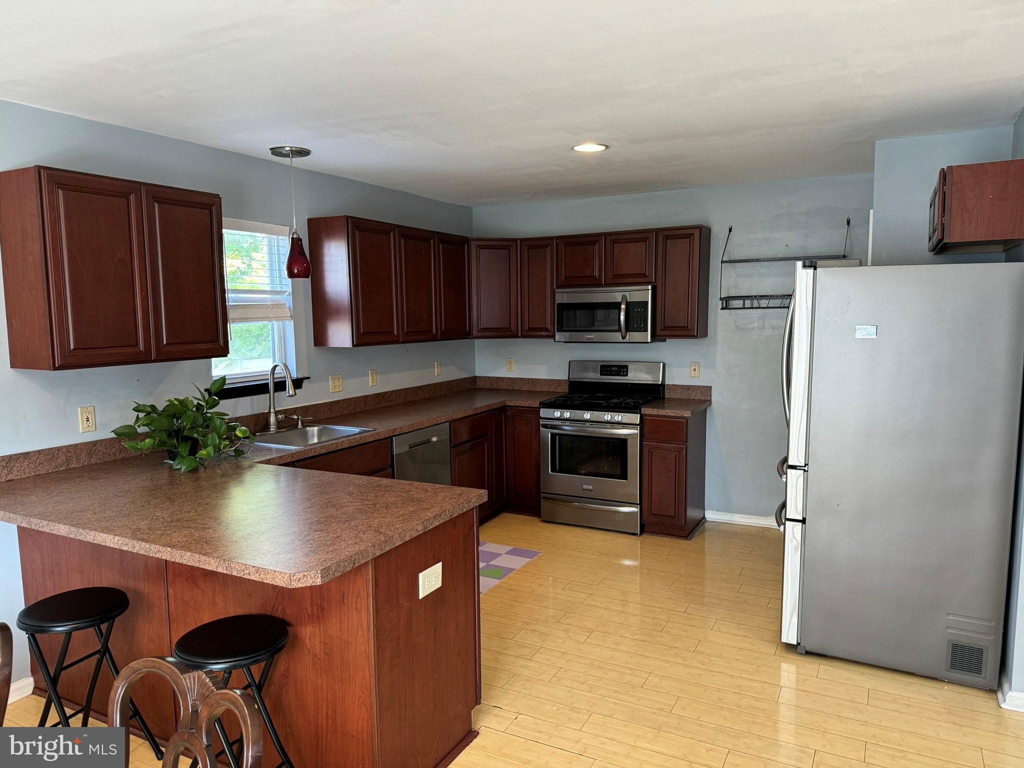 RICHLAND CT - Residential