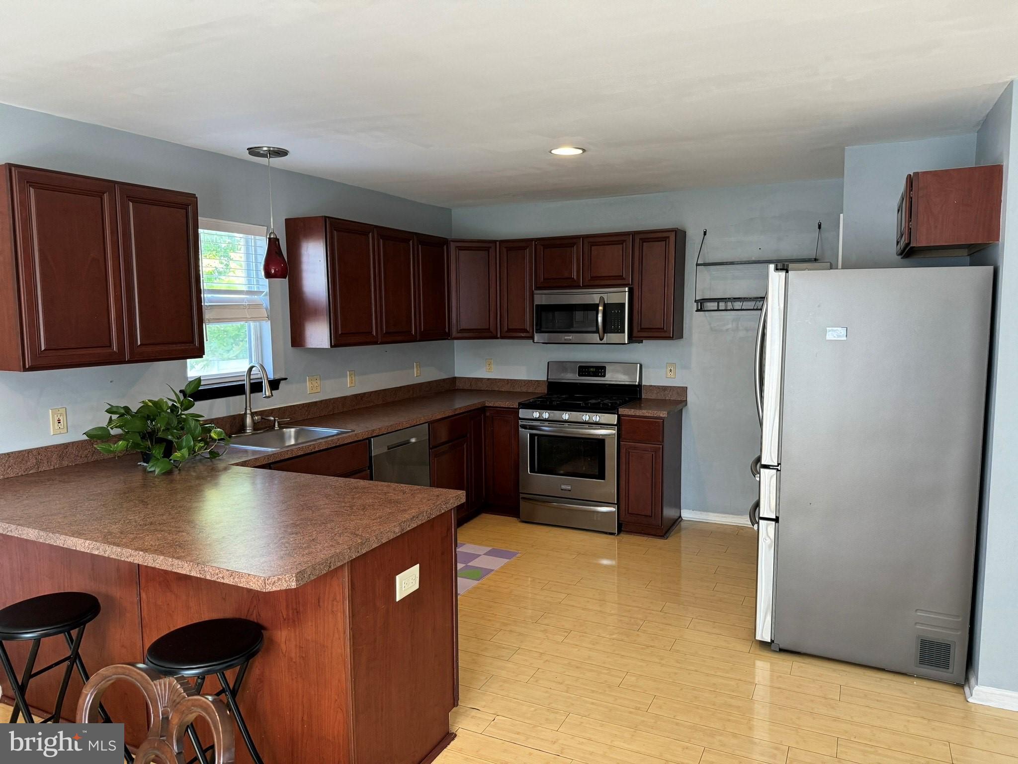 RICHLAND CT - Residential