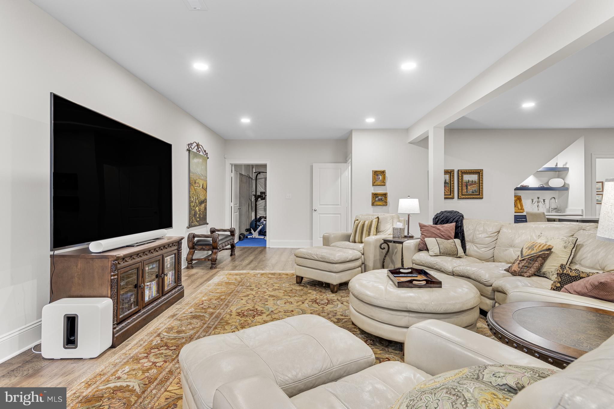 THE VILLAGES AT NORTHRIDGE - Residential