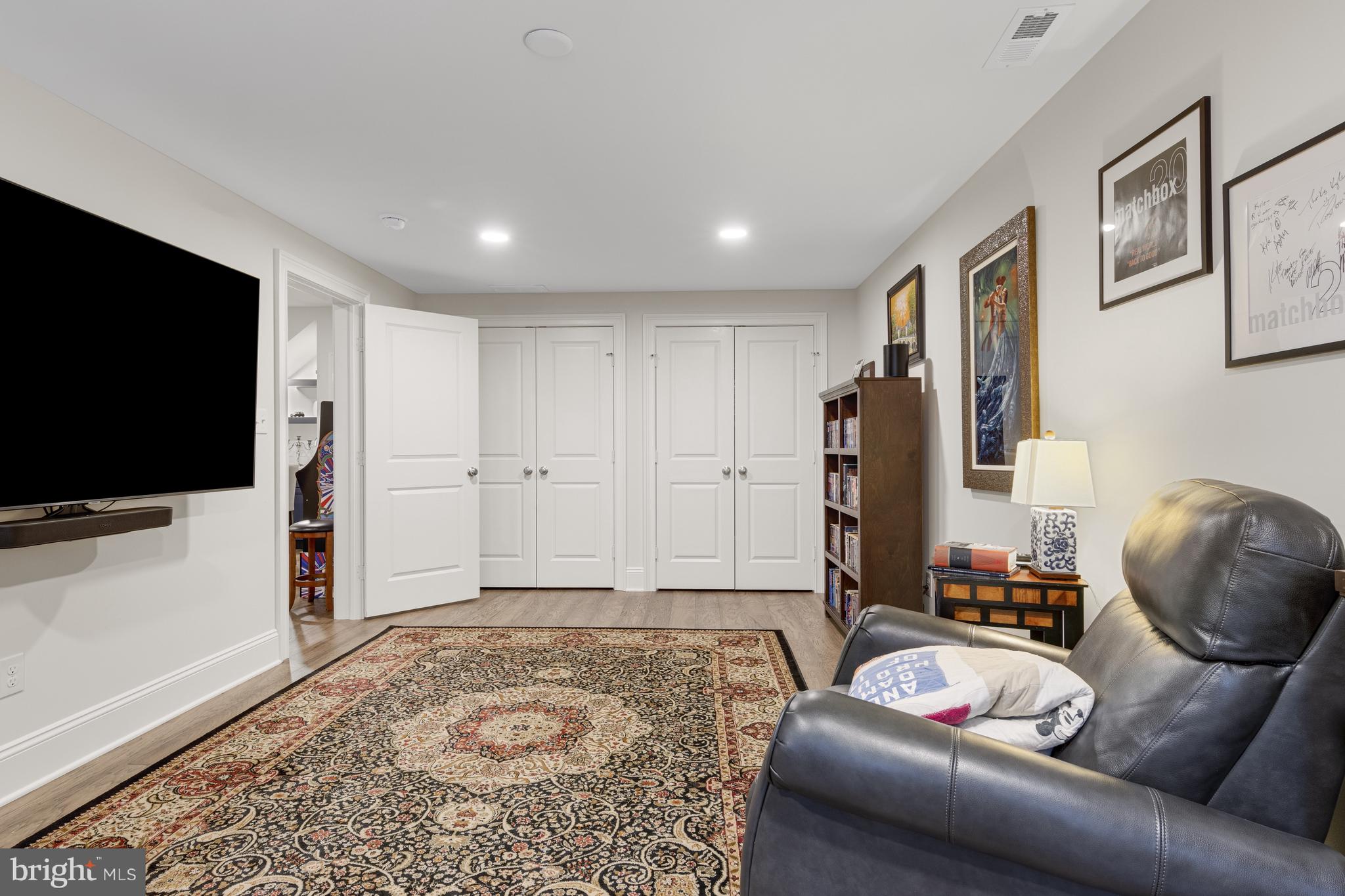 THE VILLAGES AT NORTHRIDGE - Residential