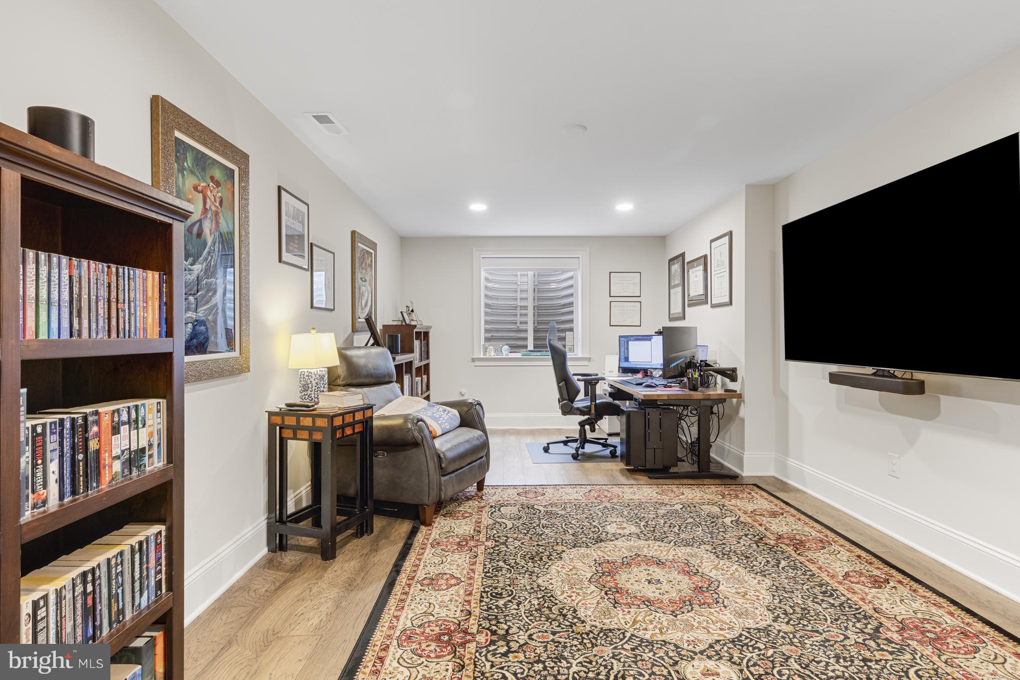 THE VILLAGES AT NORTHRIDGE - Residential