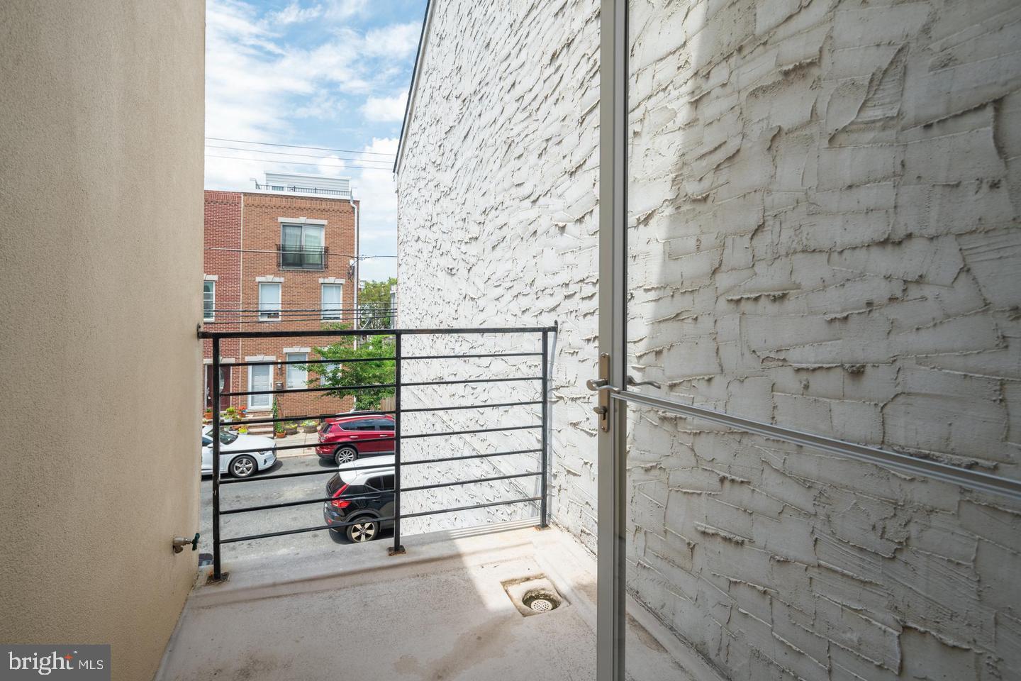 ART MUSEUM AREA - Residential Lease