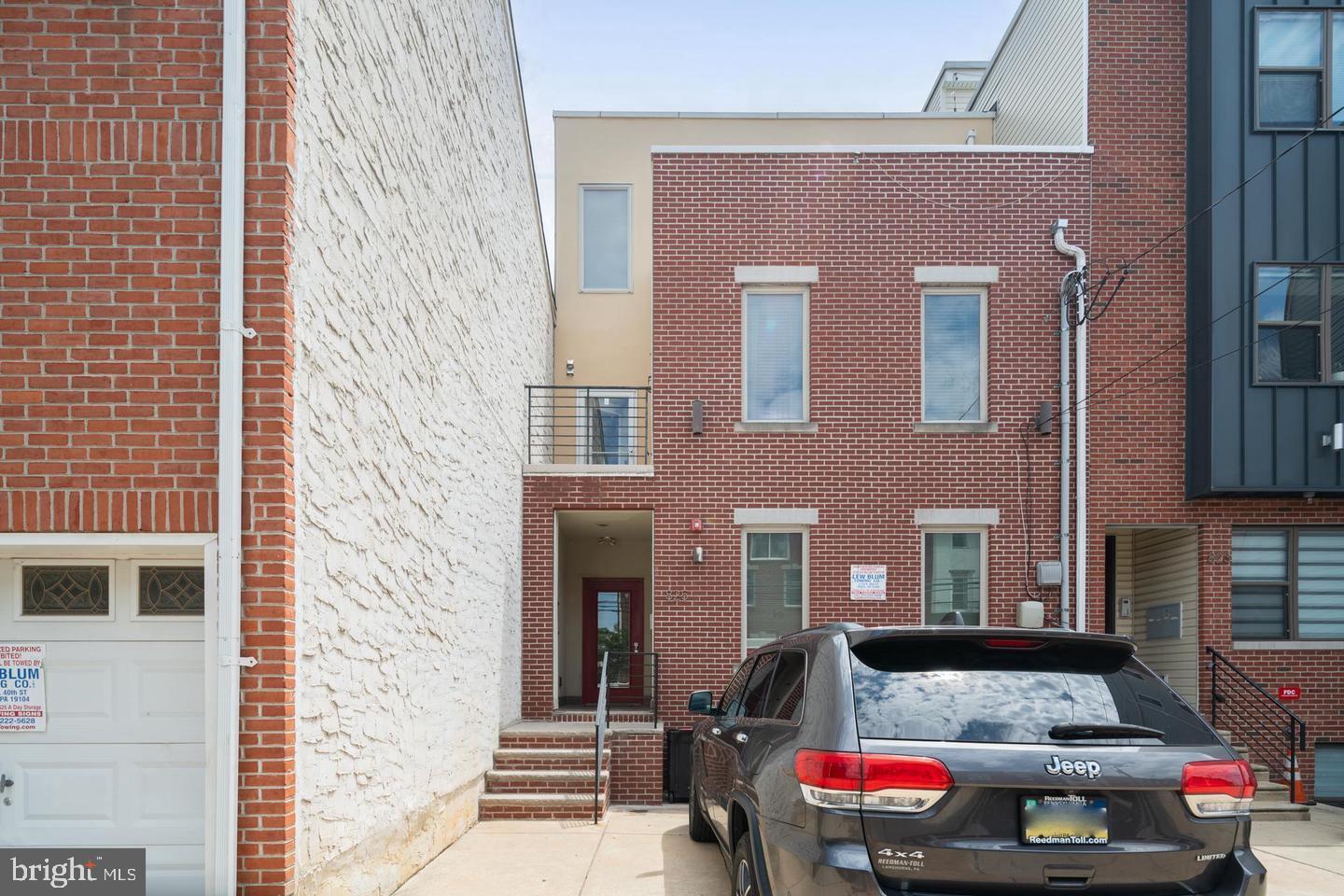 ART MUSEUM AREA - Residential Lease