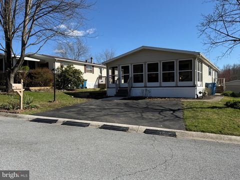 Mobile Home For Sale - 69 Meadow Run Pl<br/> HARRISBURG, PA 17112