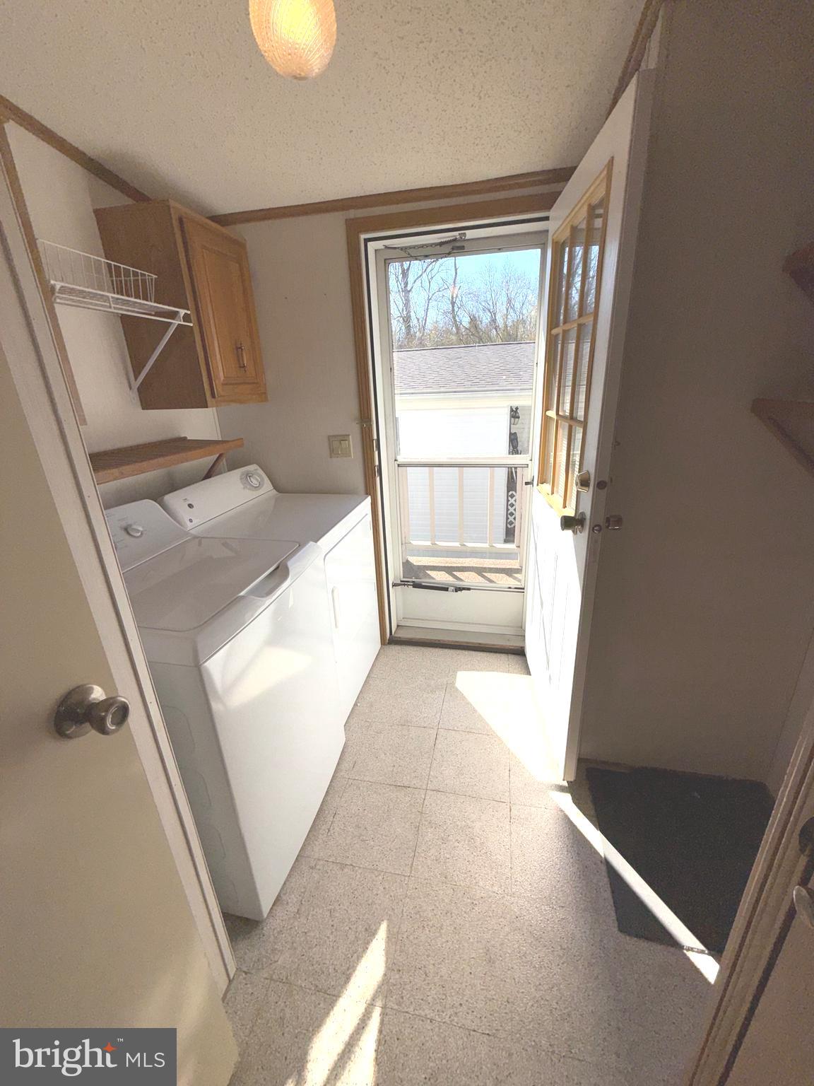 COUNTRY MANOR FARMS - Residential