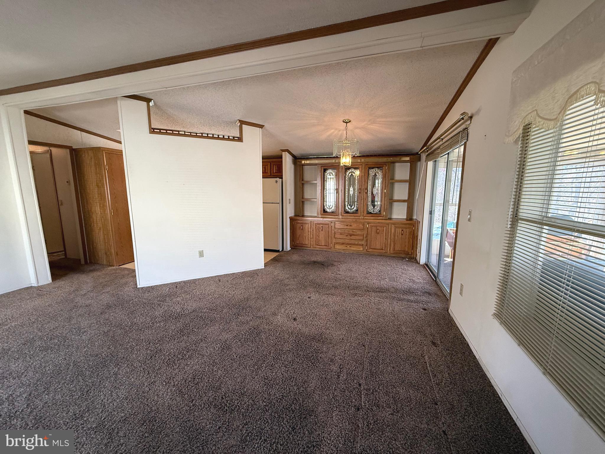 COUNTRY MANOR FARMS - Residential