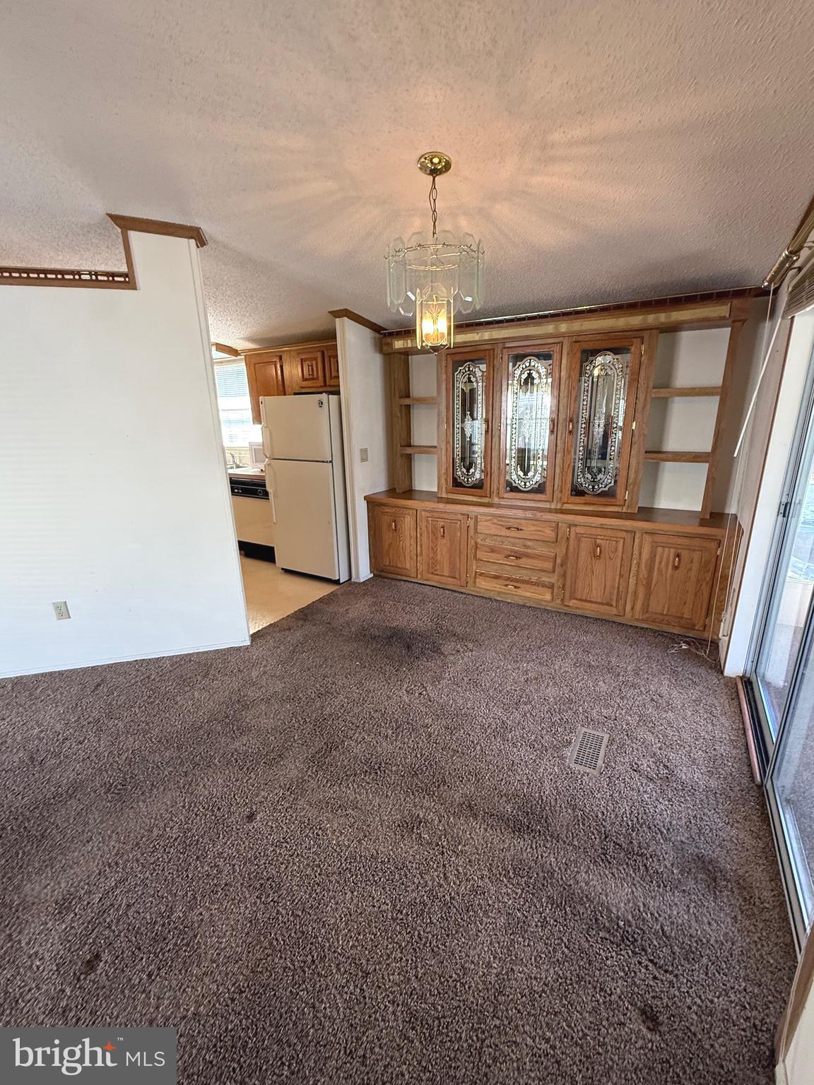 COUNTRY MANOR FARMS - Residential