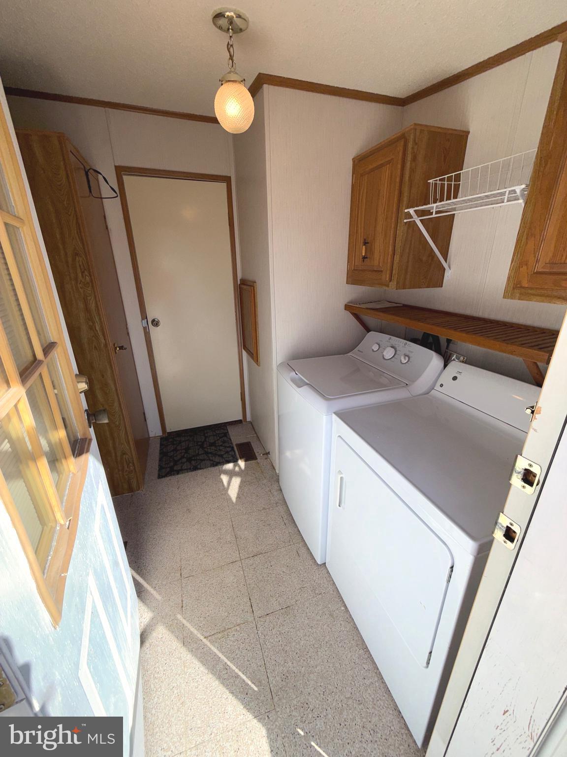 COUNTRY MANOR FARMS - Residential