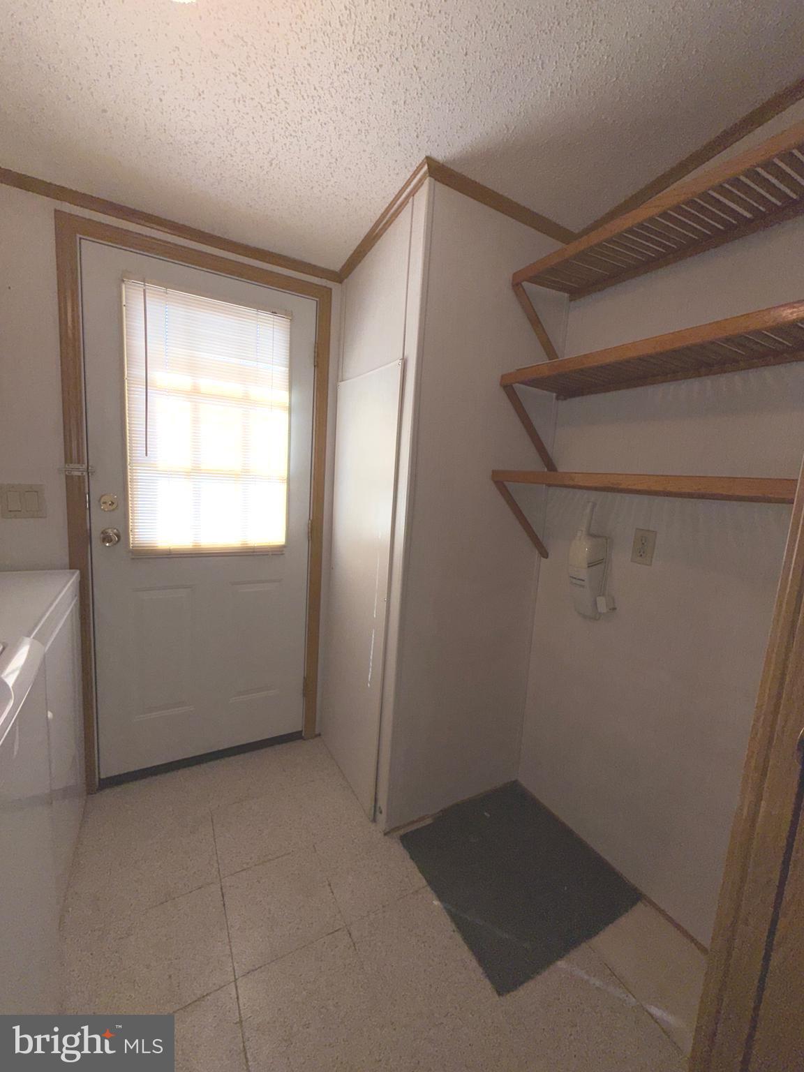 COUNTRY MANOR FARMS - Residential