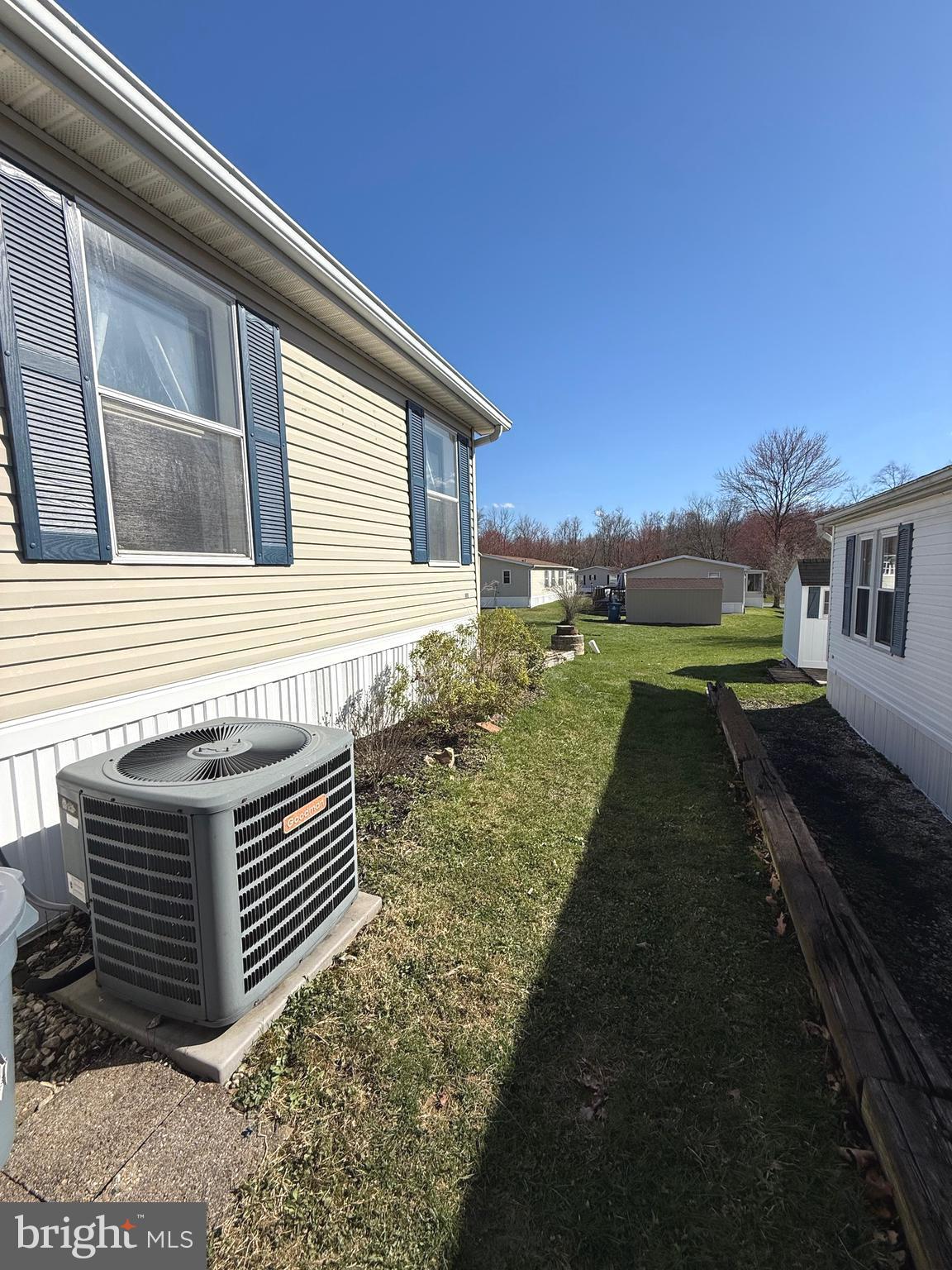 COUNTRY MANOR FARMS - Residential