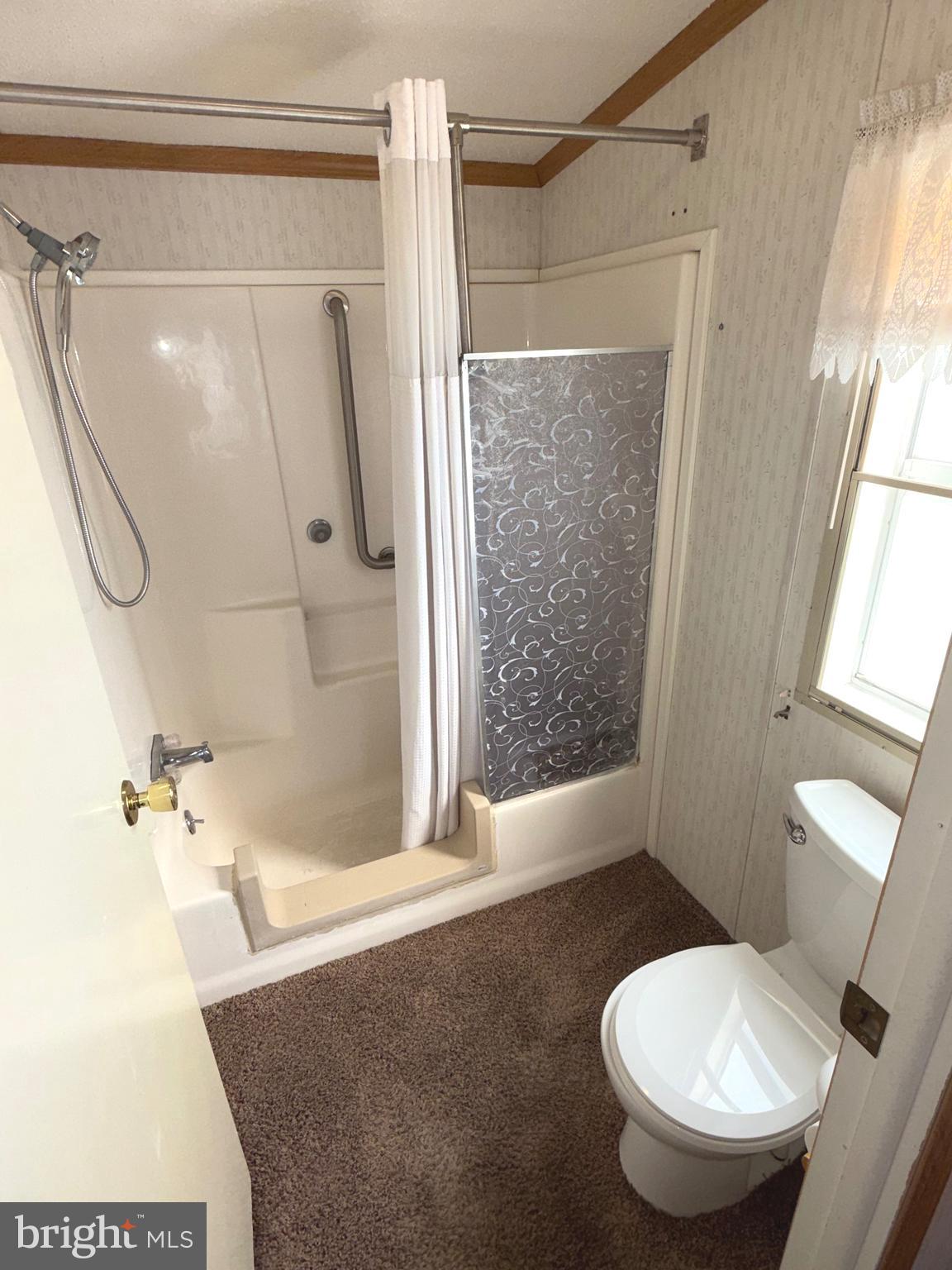 COUNTRY MANOR FARMS - Residential