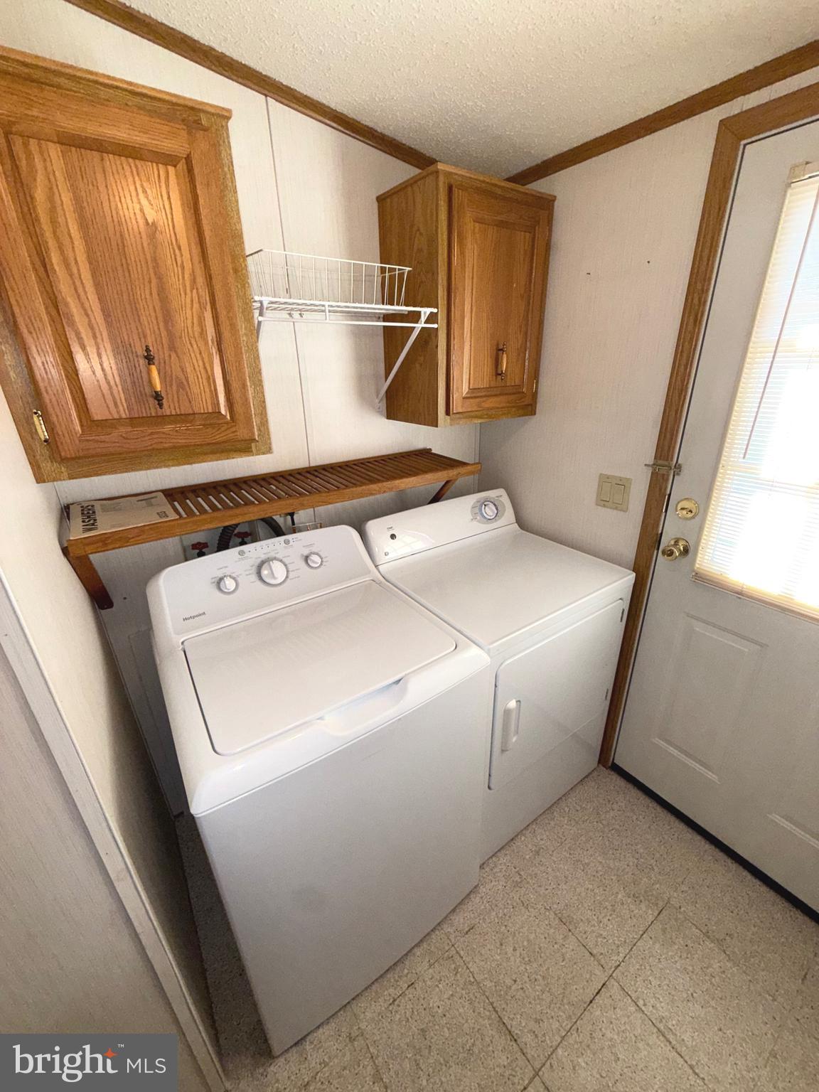 COUNTRY MANOR FARMS - Residential