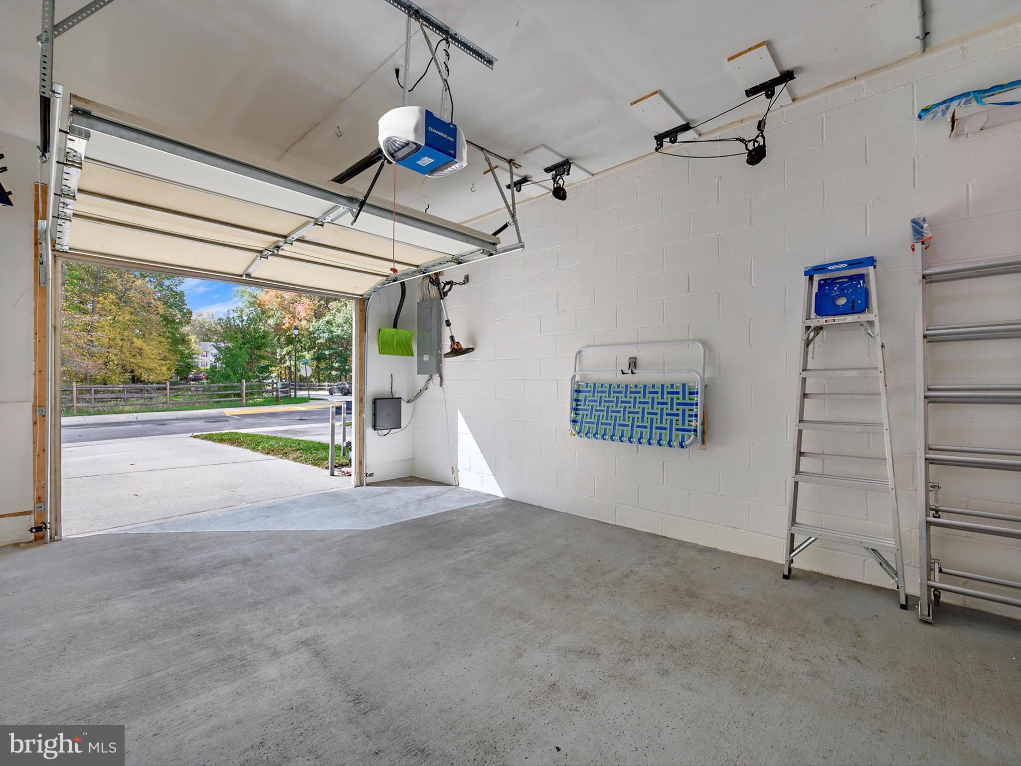 PINEY ORCHARD - Residential