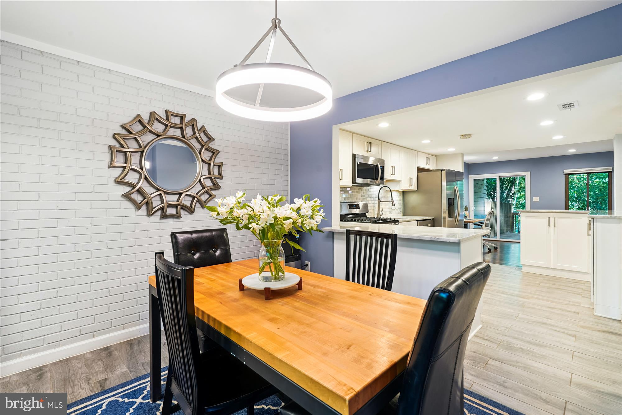 RESTON - Residential