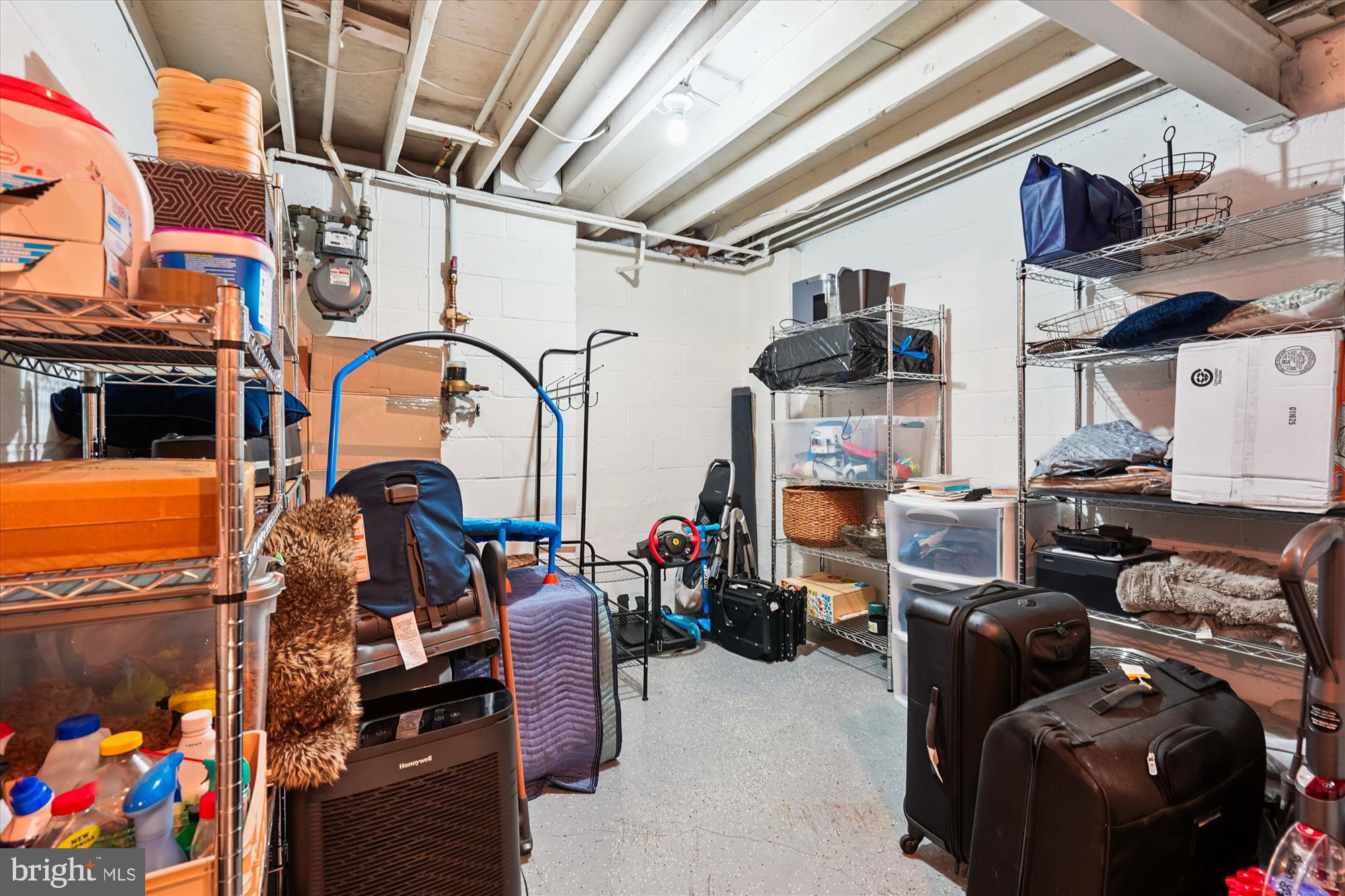 RESTON - Residential