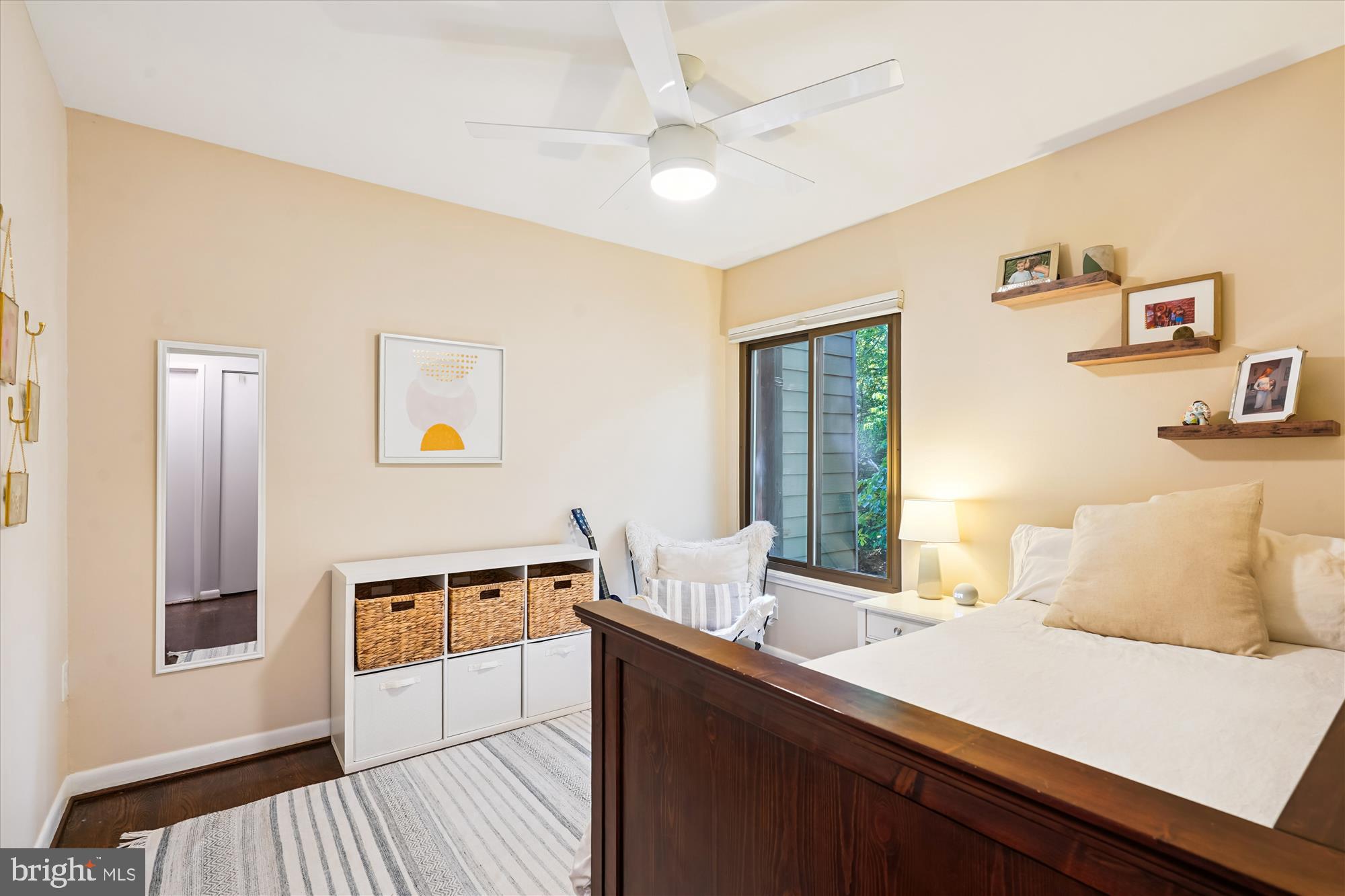 RESTON - Residential